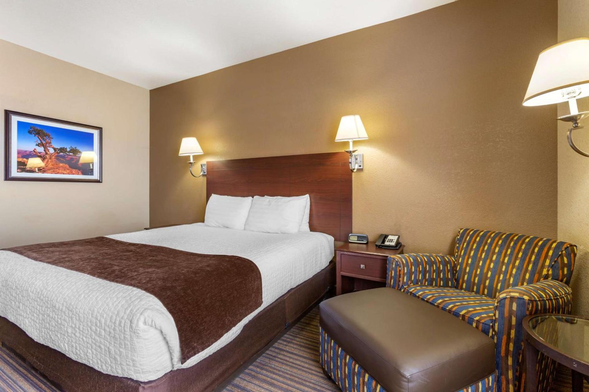 Best Western Plus Winslow Inn photo 17