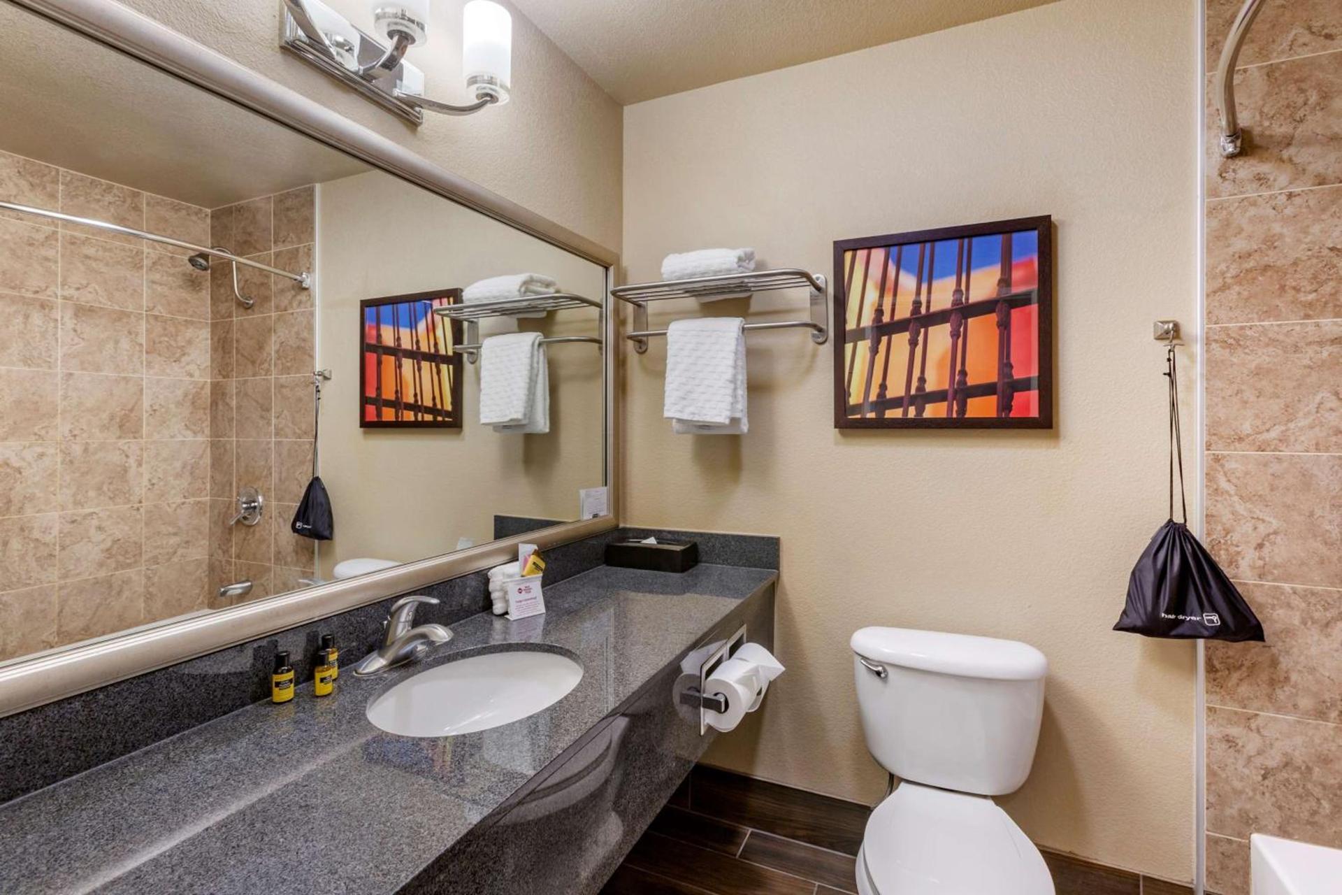 Best Western Plus Winslow Inn photo 26