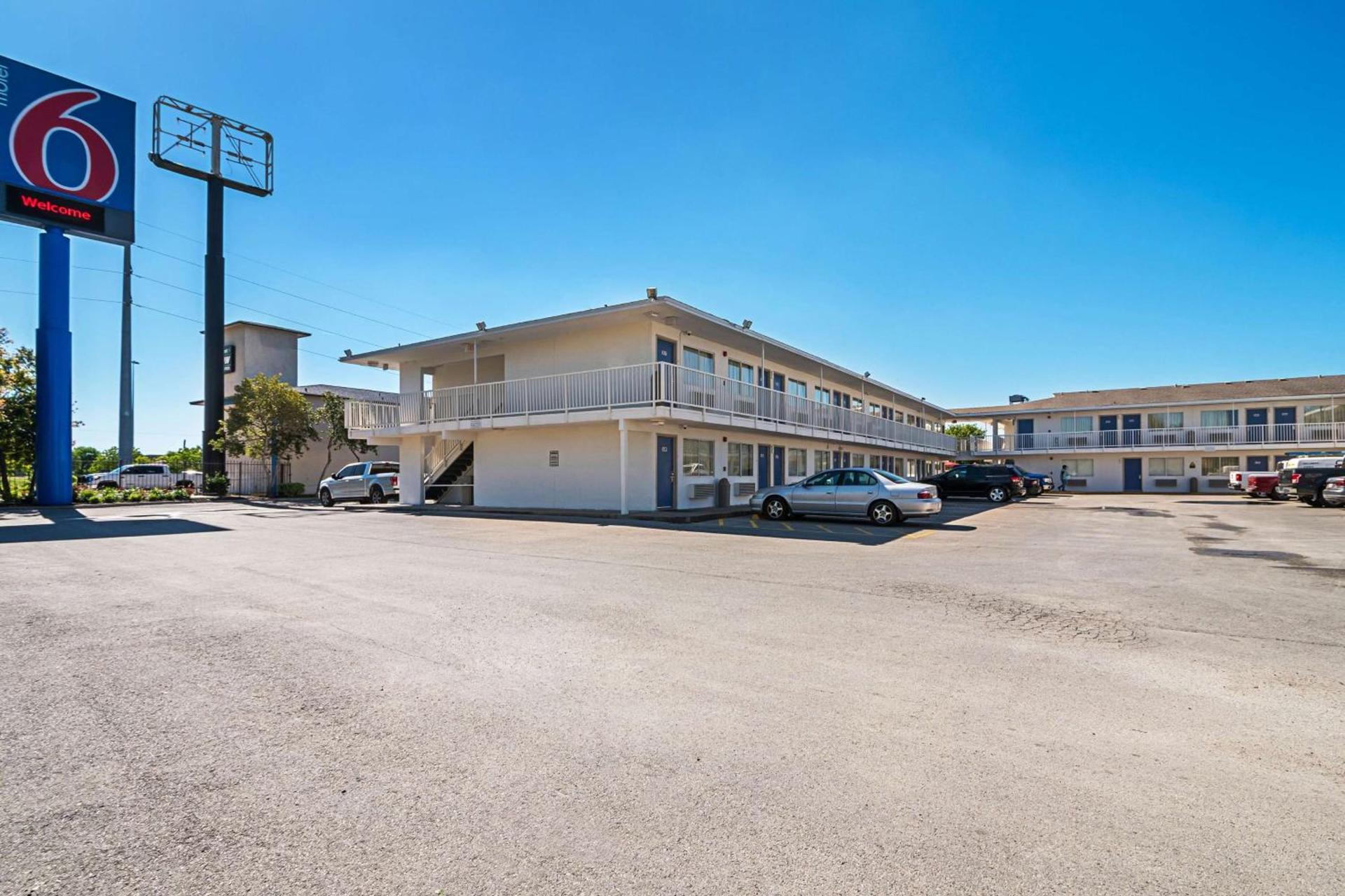 Motel 6-Corpus Christi, TX - Northwest photo 3
