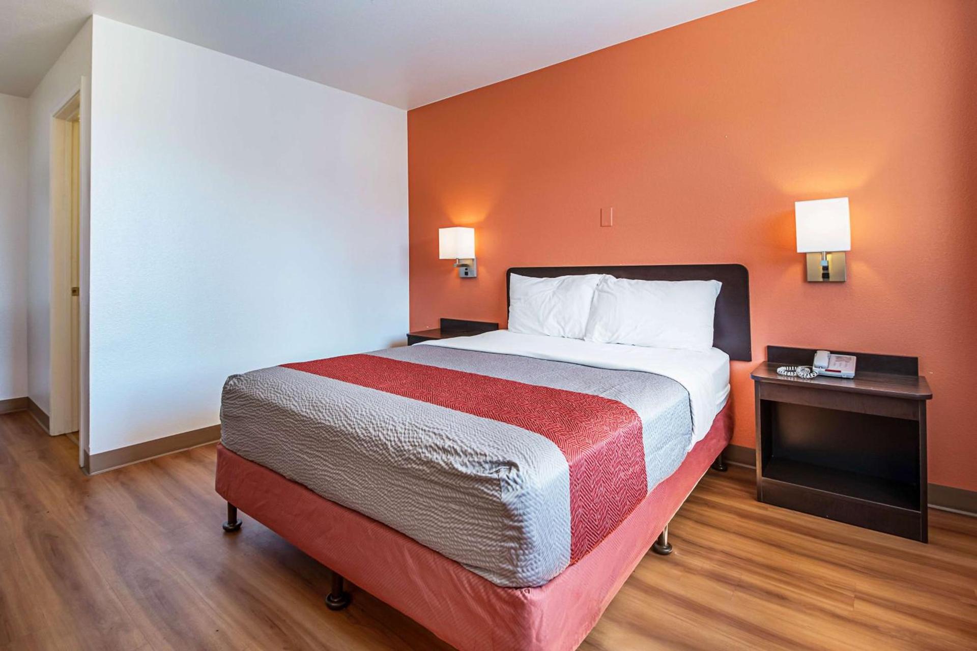 Motel 6-Corpus Christi, TX - Northwest photo 8