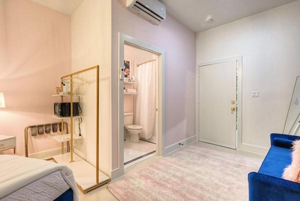 Room 2 Oleander Hotel Walk to Cruise Terminal, Restaurants & The Strand photo 19