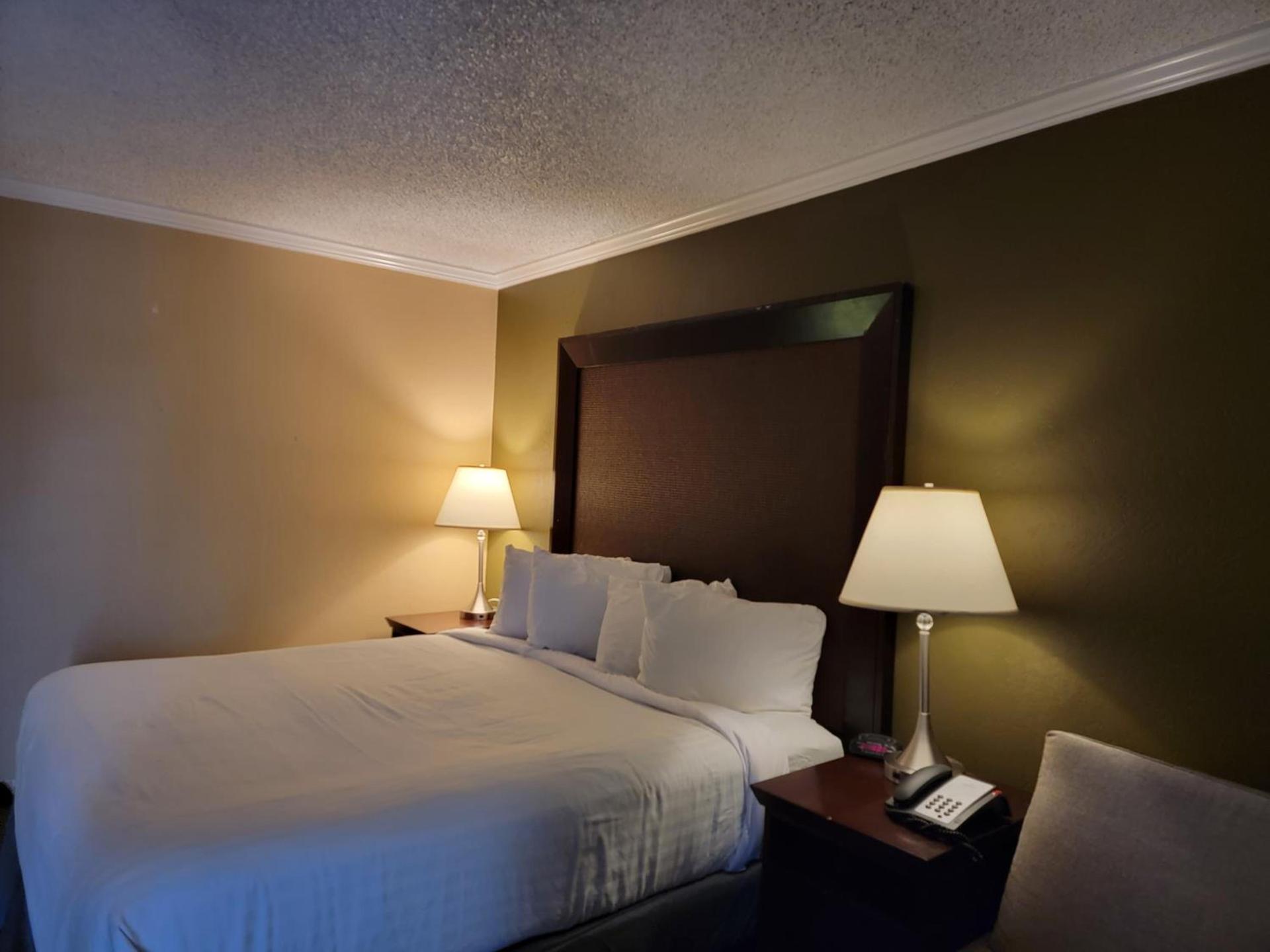 Extend-a-Suites - Extended Stay, I-40 Amarillo West photo 35