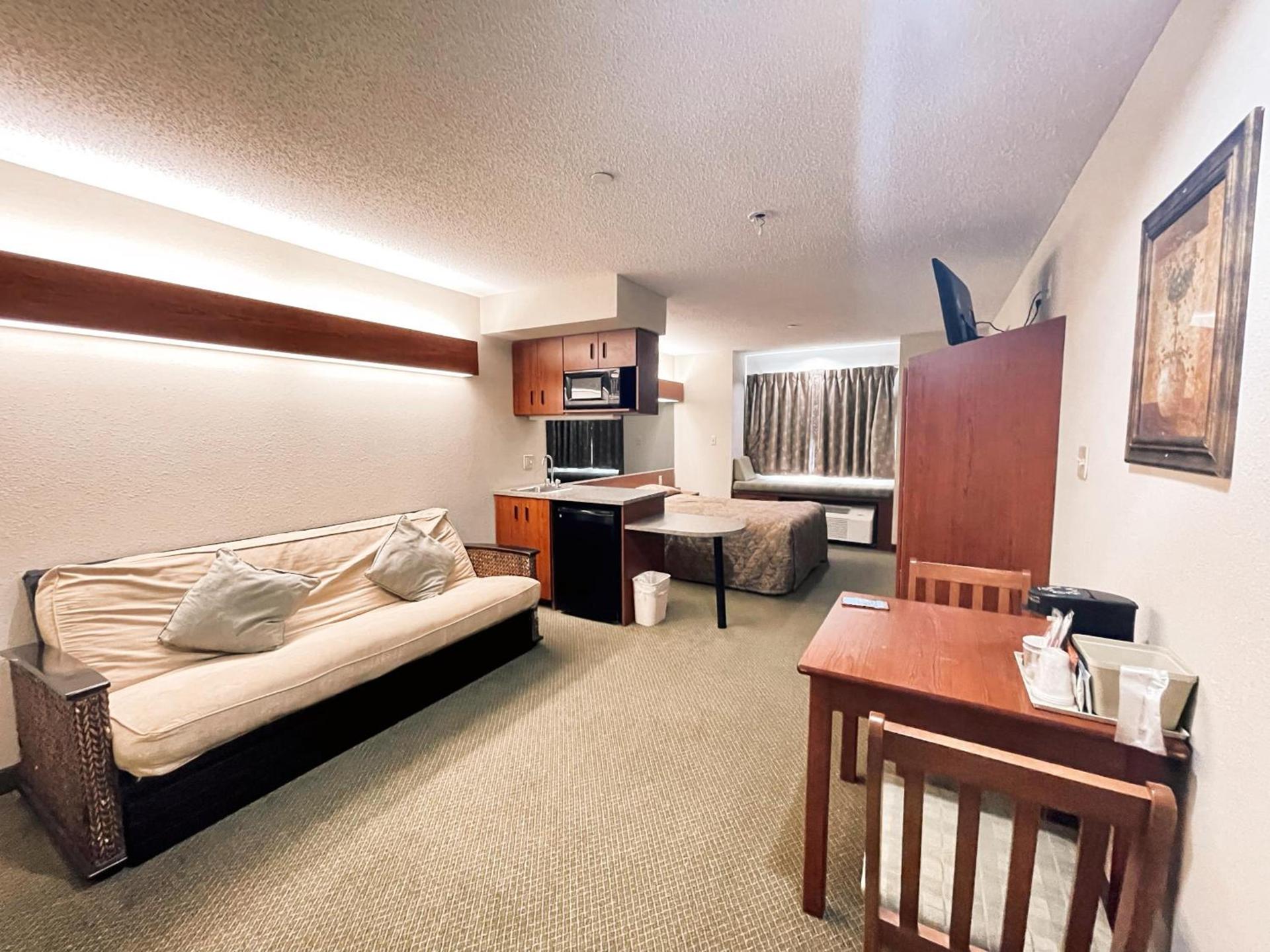 WELCOME INN & SUITES photo 5