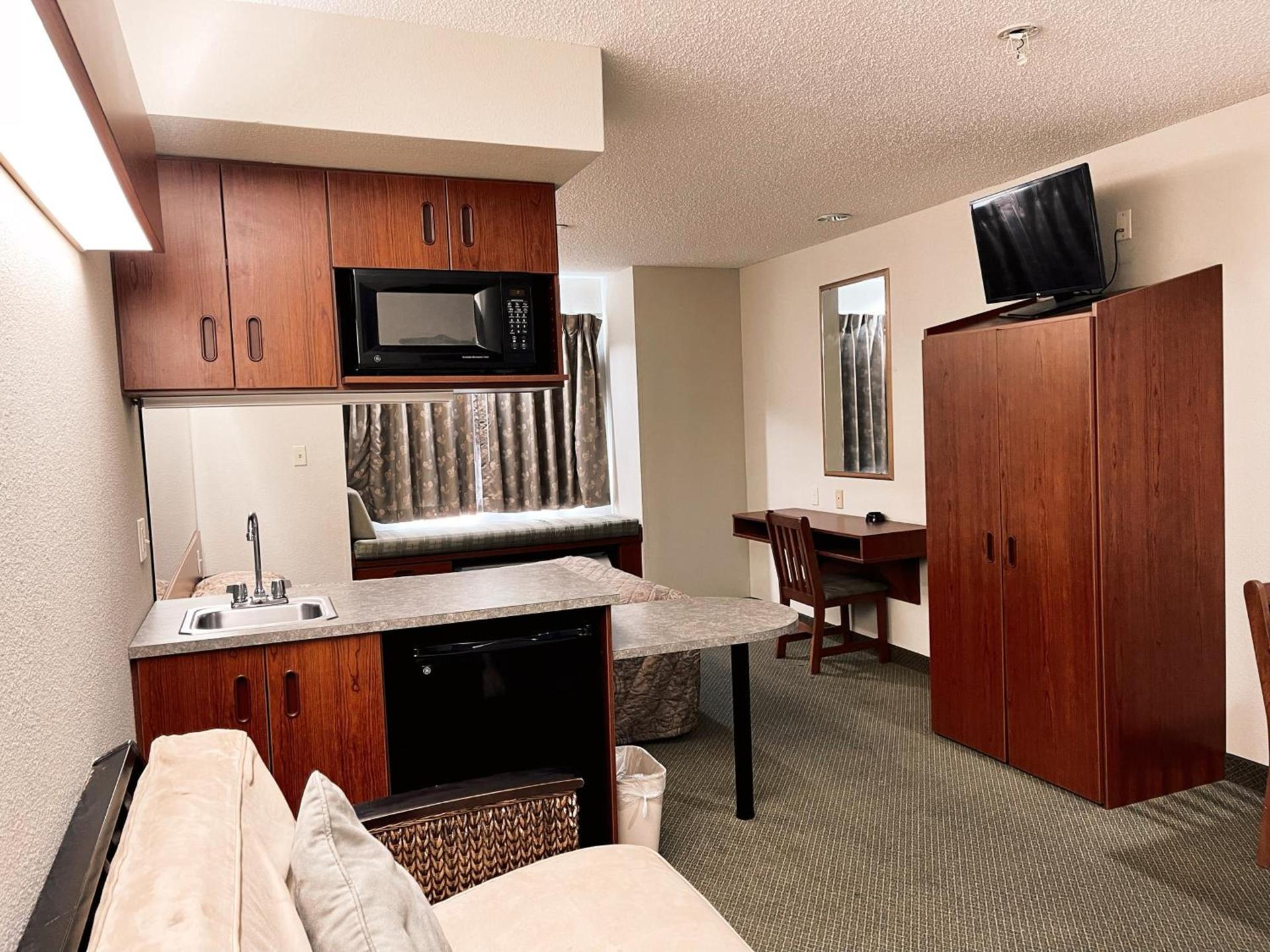 WELCOME INN & SUITES photo 4