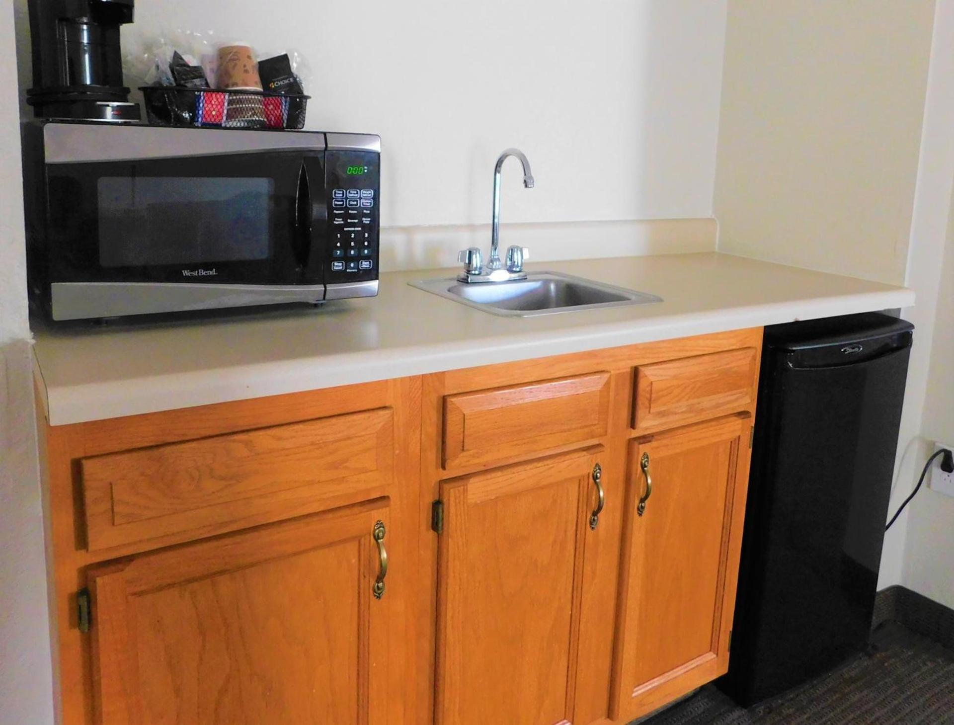 Quality Inn & Suites Thomasville-High Point photo 33