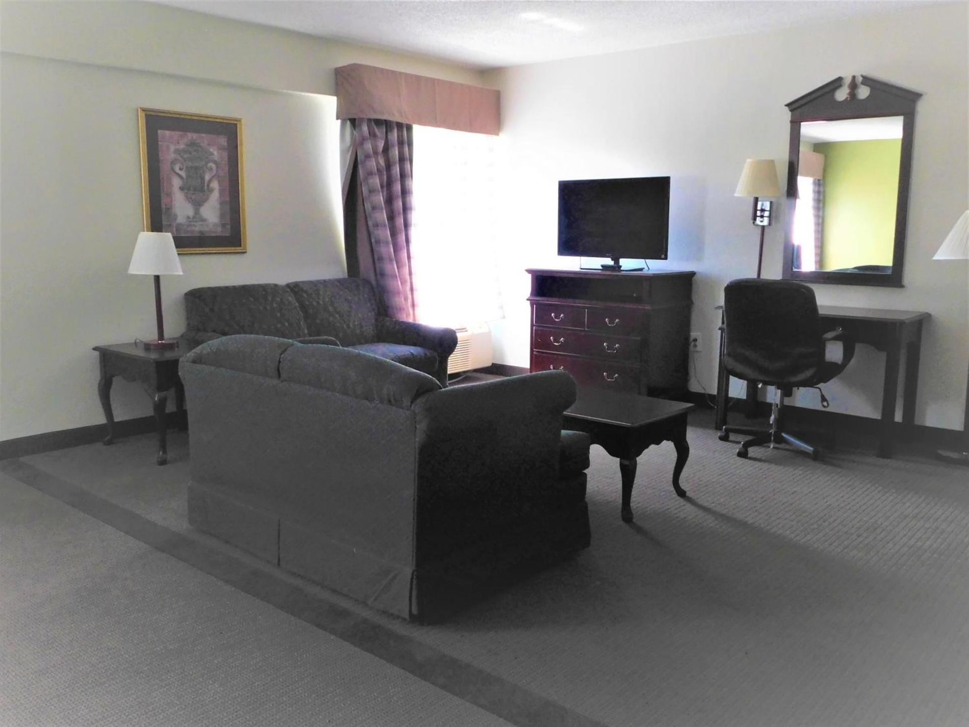 Quality Inn & Suites Thomasville-High Point photo 39