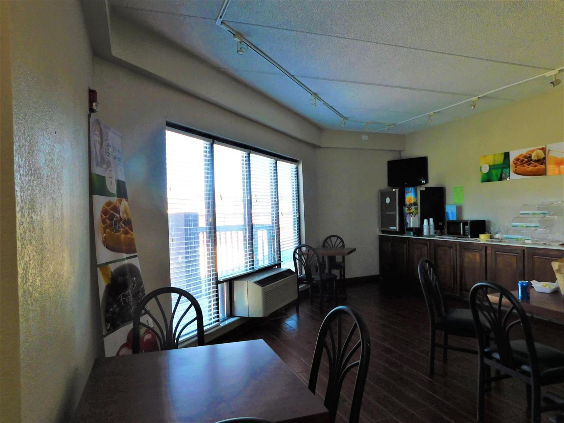 Quality Inn & Suites Thomasville-High Point photo 40