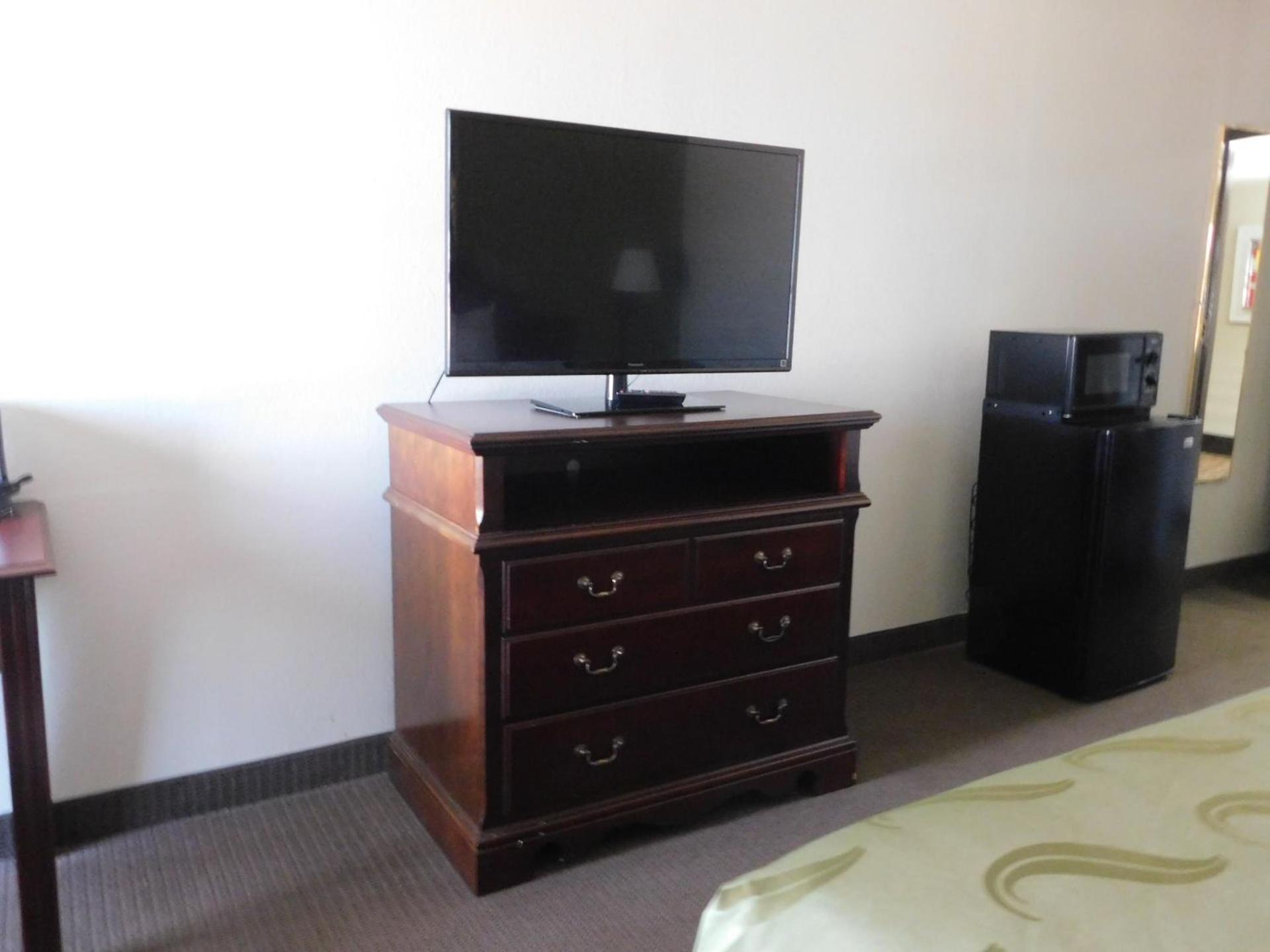 Quality Inn & Suites Thomasville-High Point photo 41