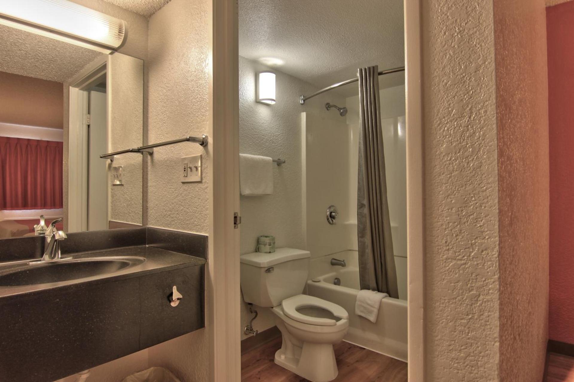 Motel 6-Sacramento, CA - Old Sacramento North photo 13