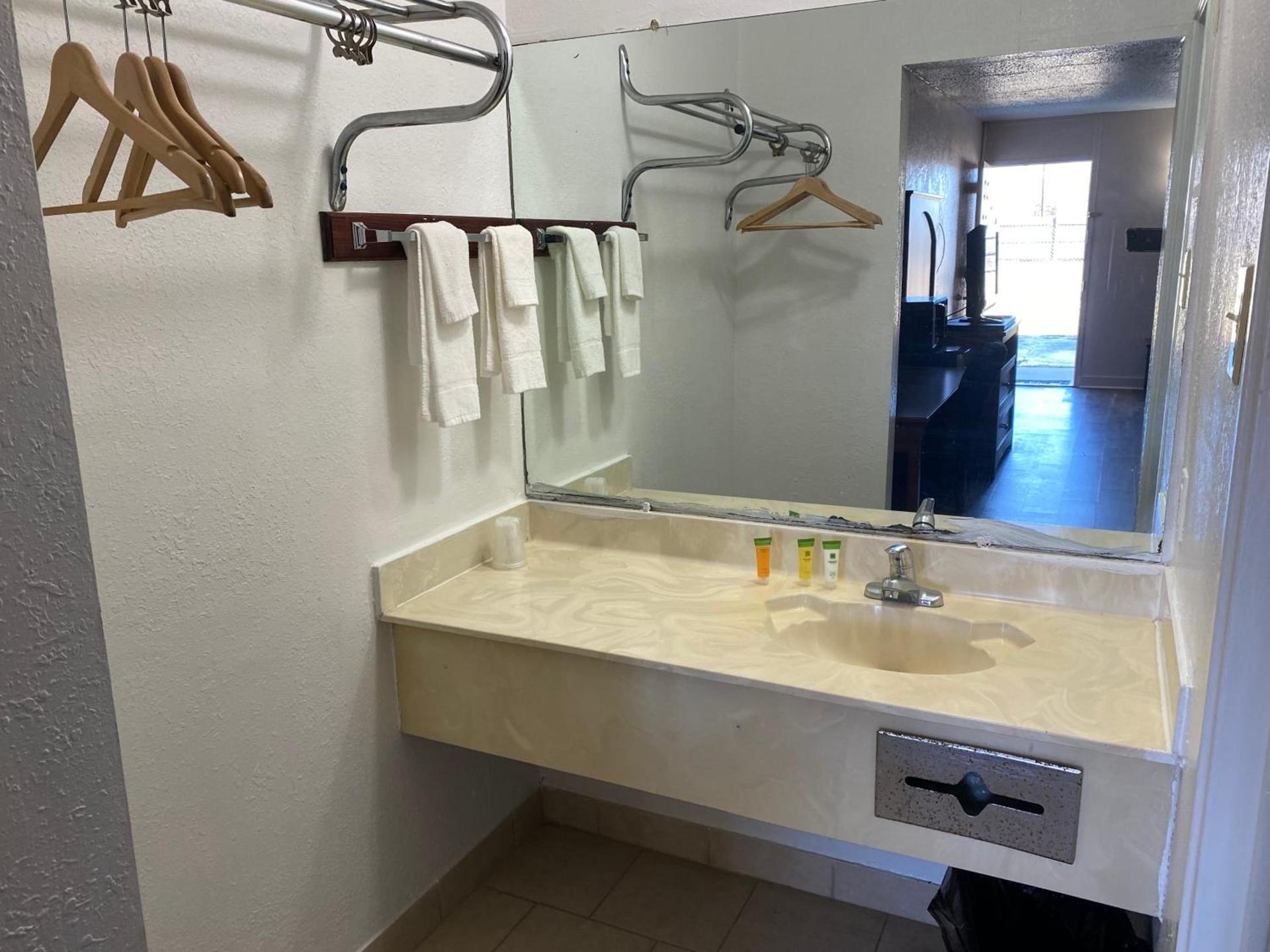 Luxury Inn photo 4
