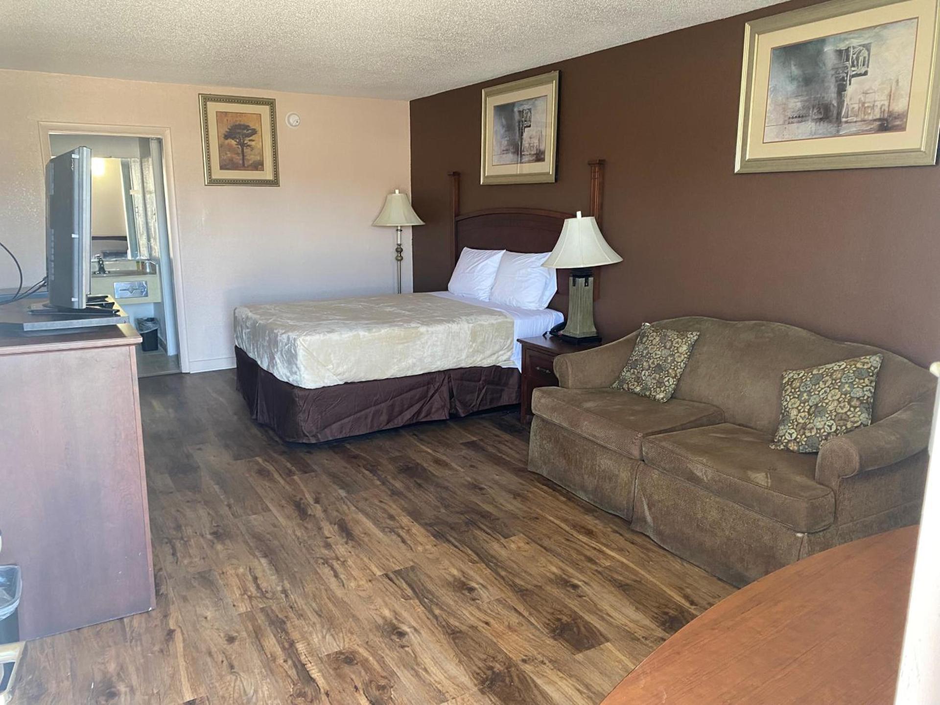 Luxury Inn photo 3
