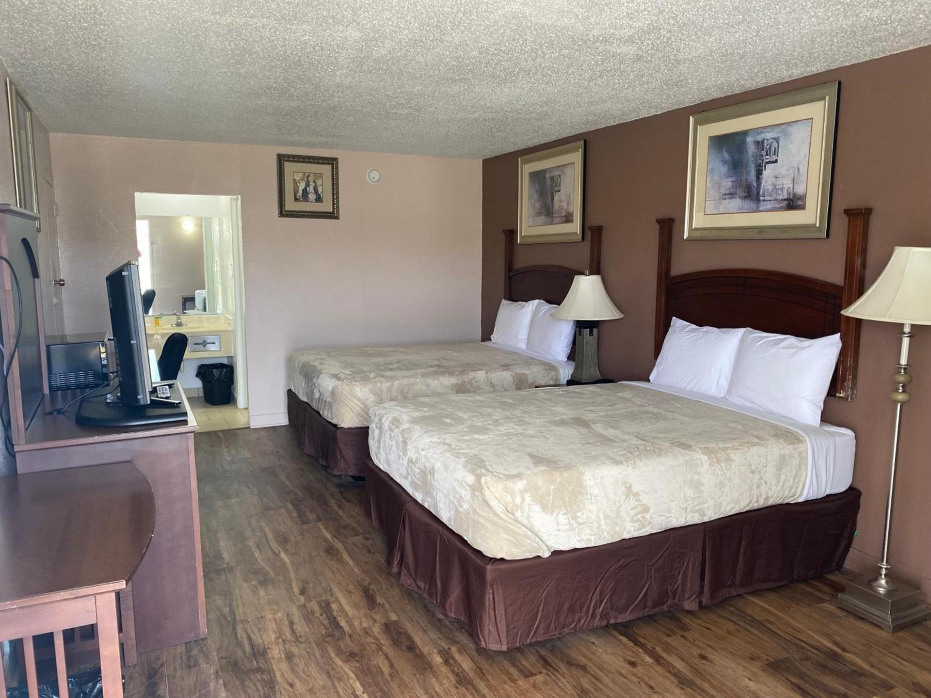 Luxury Inn photo 2