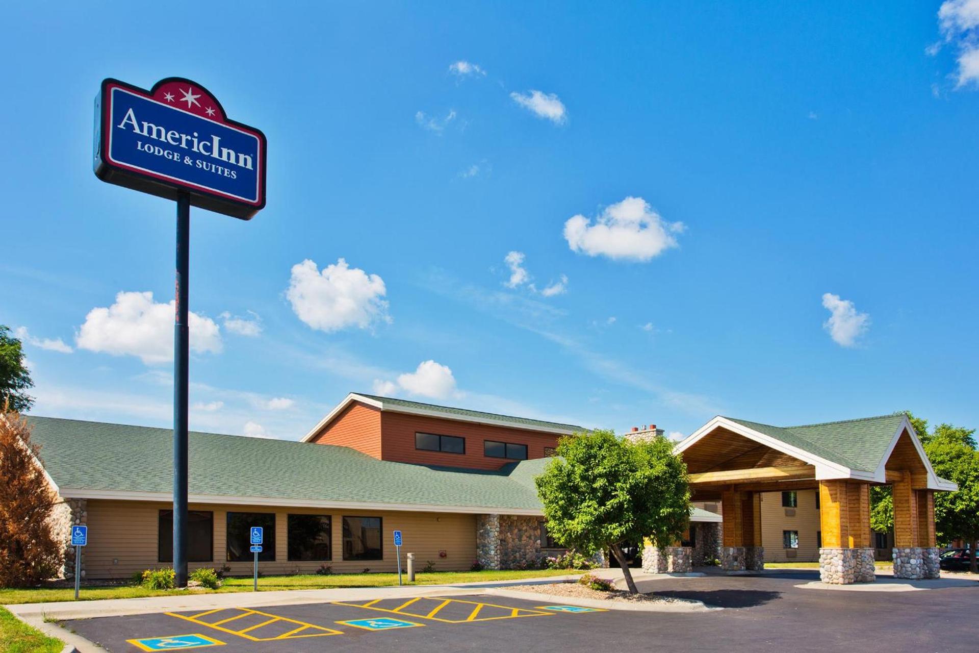 AmericInn by Wyndham Lincoln North photo 1