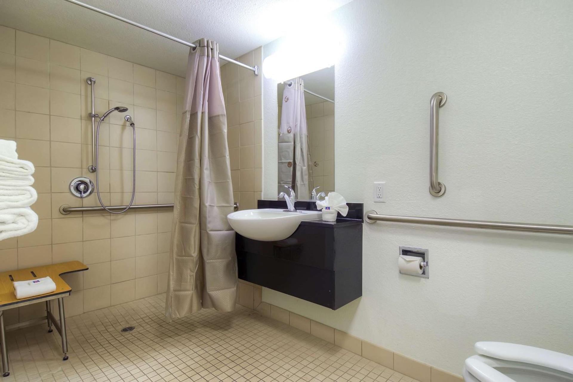 Studio 6 Suites Las Vegas, NV - Tropicana photo 18