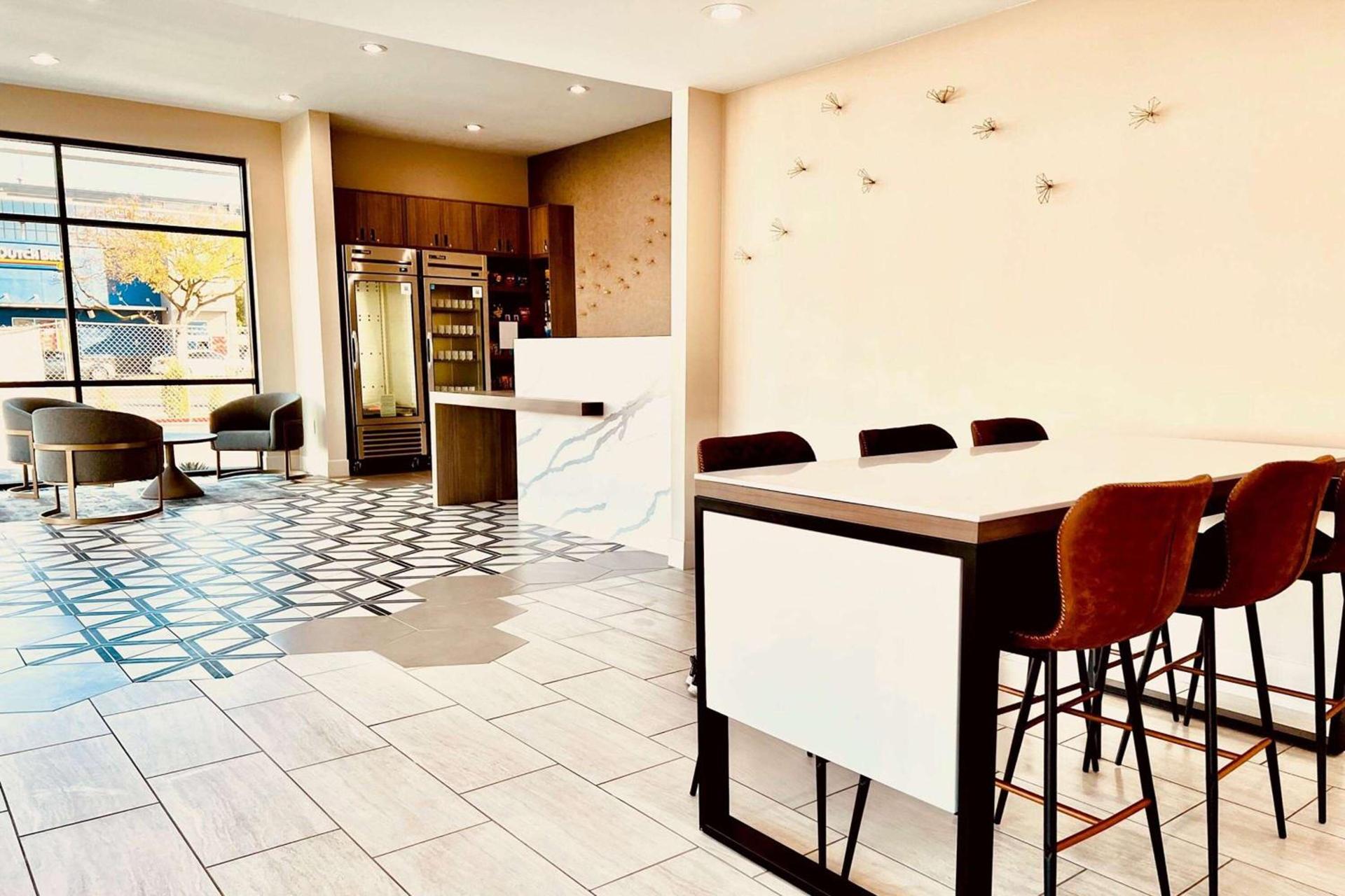 Ramada by Wyndham Modesto Yosemite Area photo 4