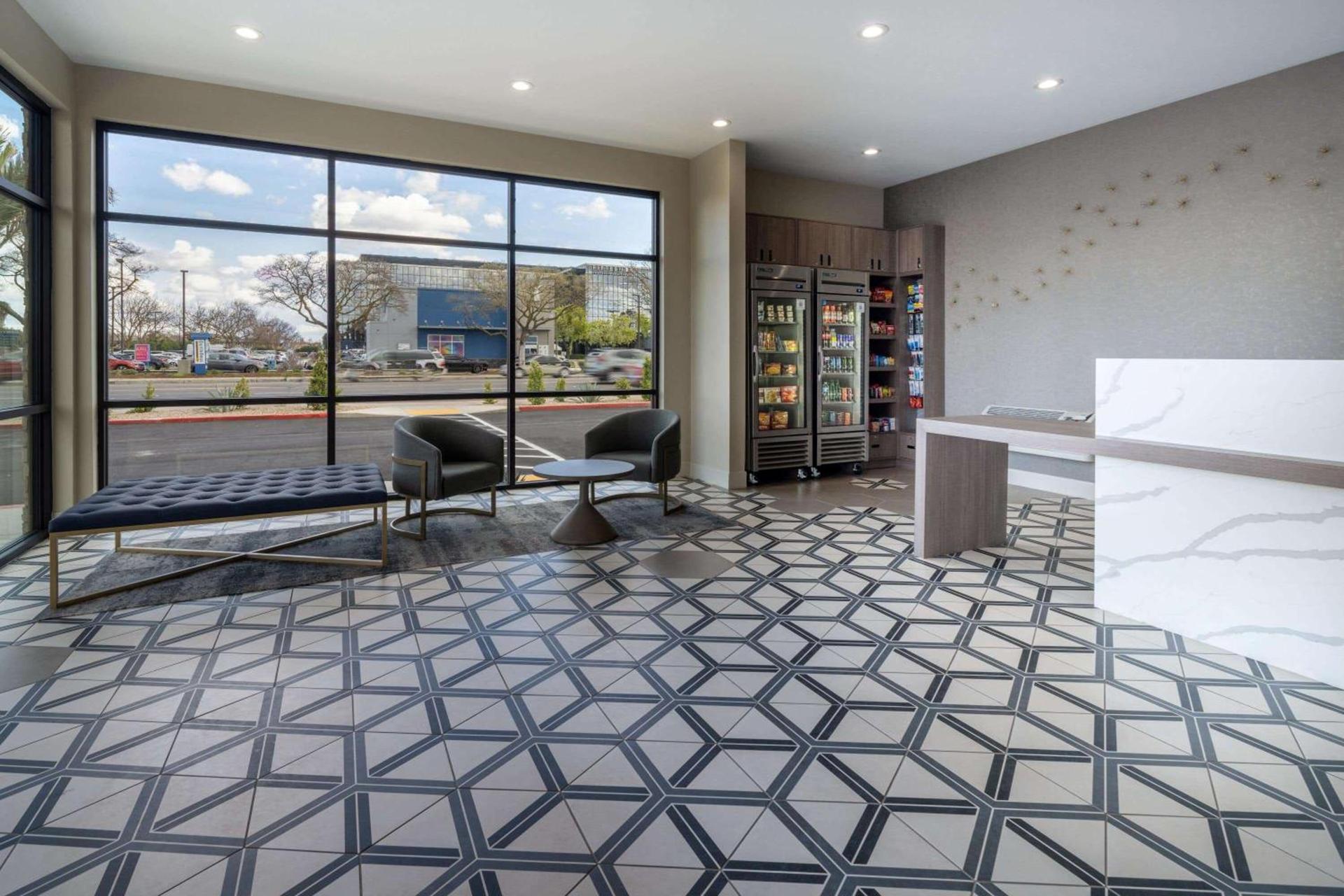 Ramada by Wyndham Modesto Yosemite Area photo 7