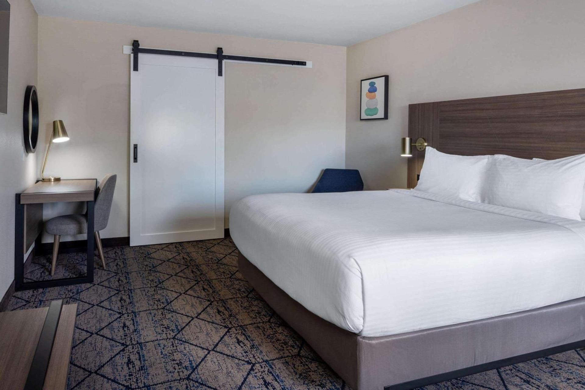 Ramada by Wyndham Modesto Yosemite Area photo 18
