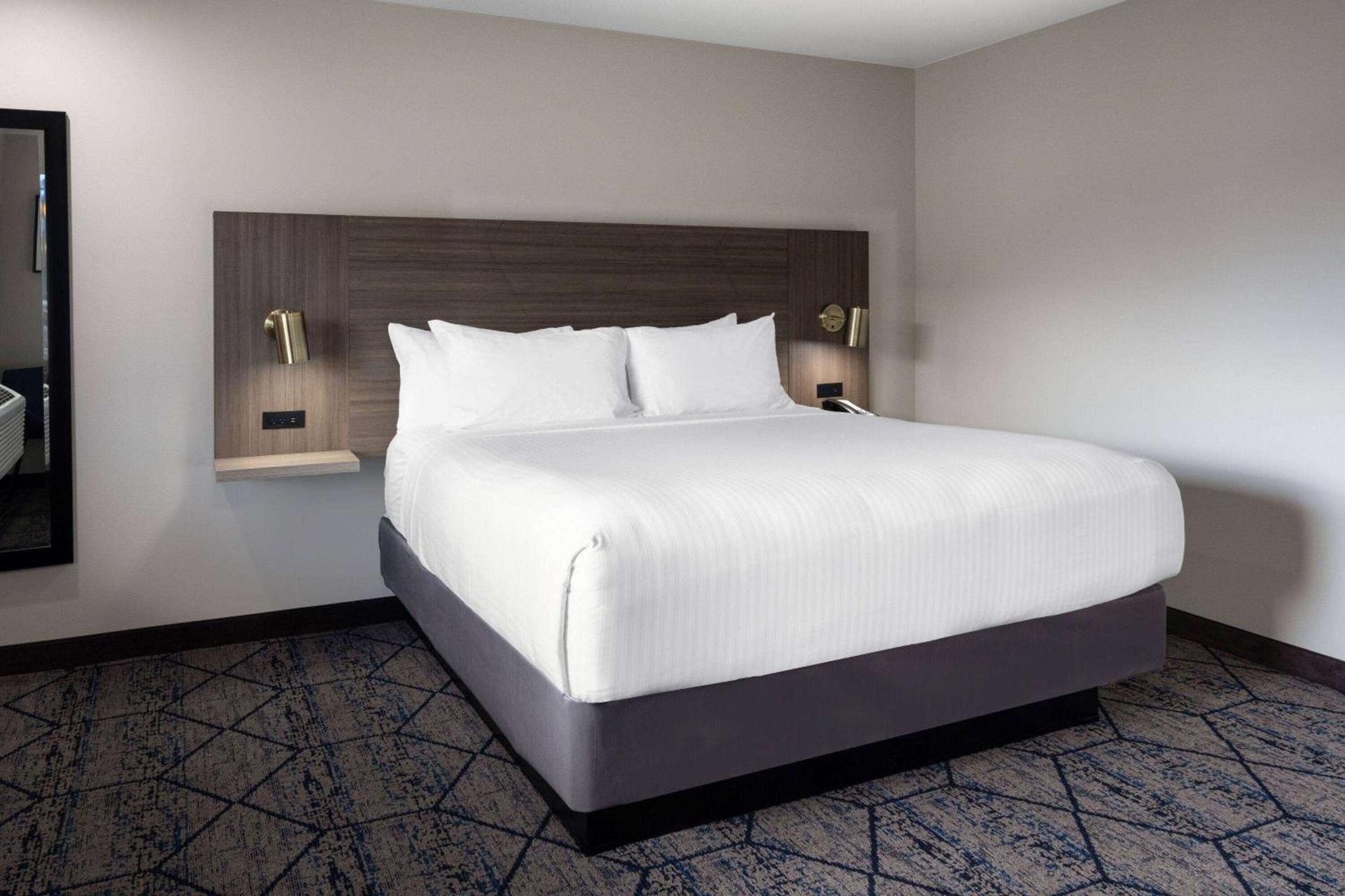 Ramada by Wyndham Modesto Yosemite Area photo 23