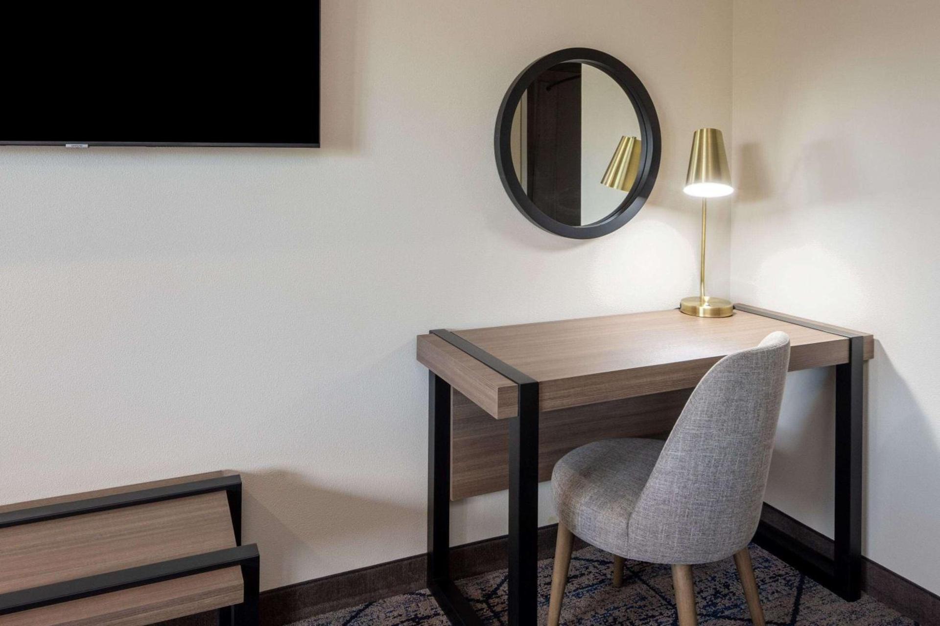 Ramada by Wyndham Modesto Yosemite Area photo 28