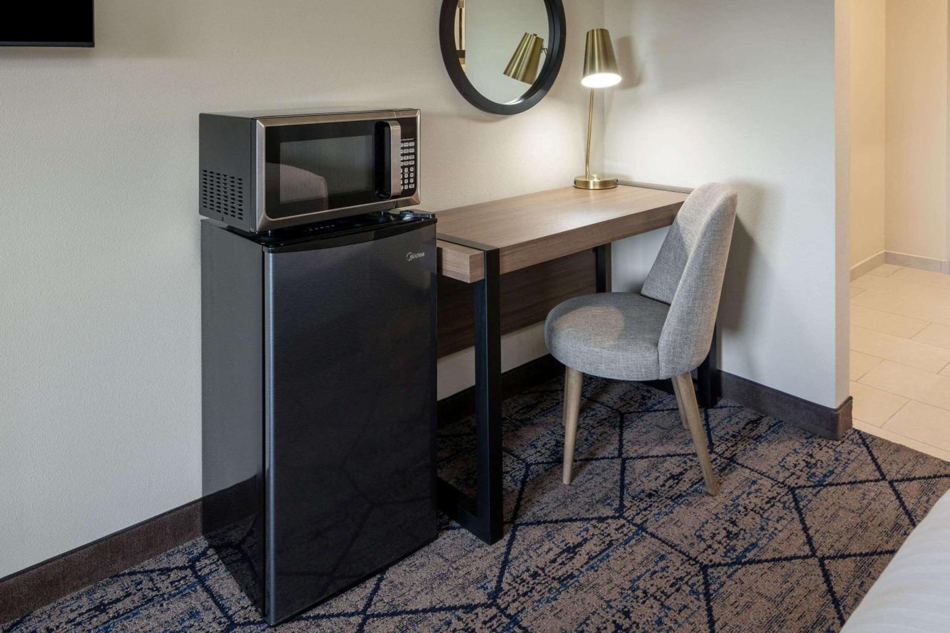 Ramada by Wyndham Modesto Yosemite Area photo 33