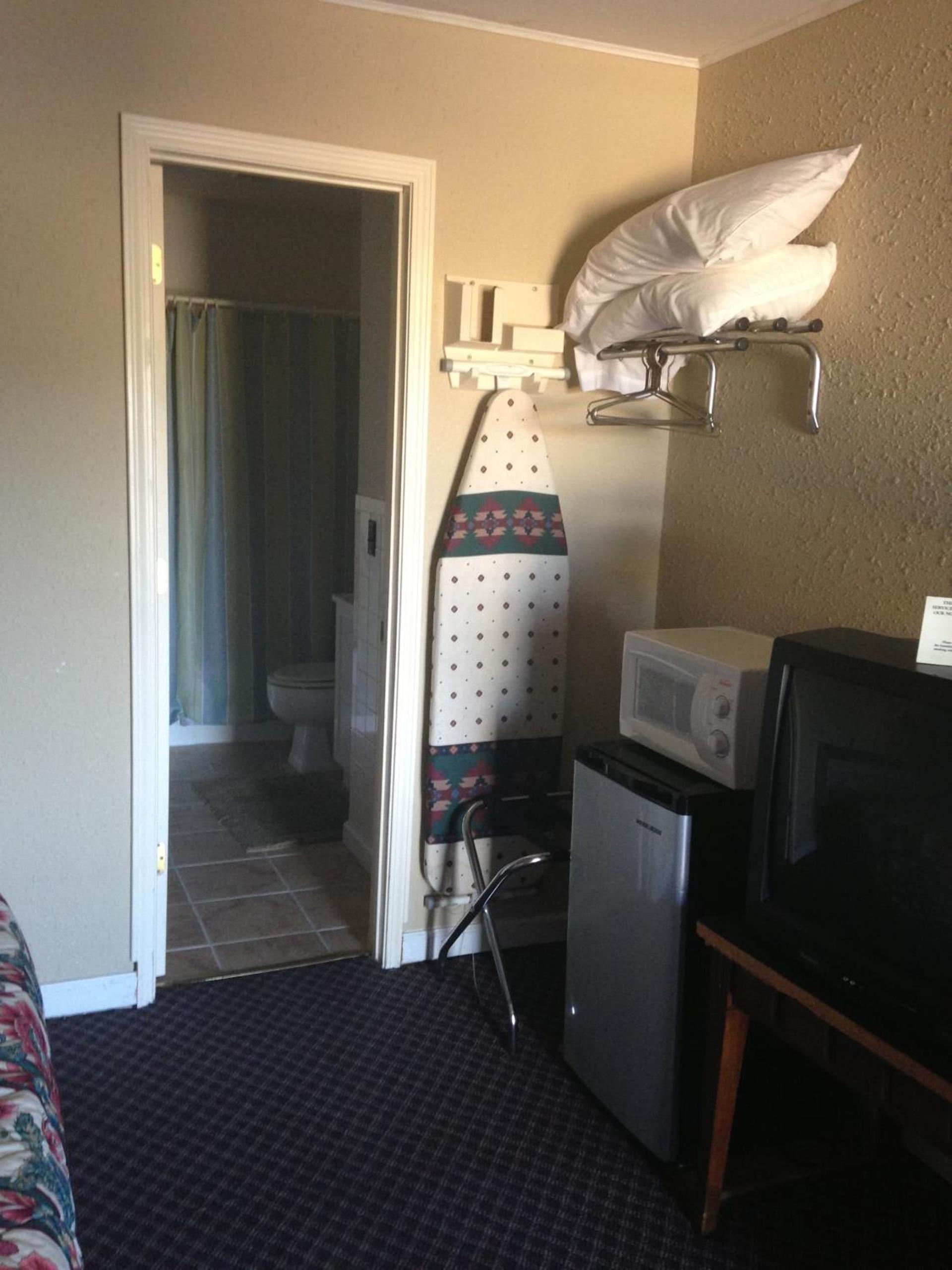 Rustic Motel Rolla photo 21