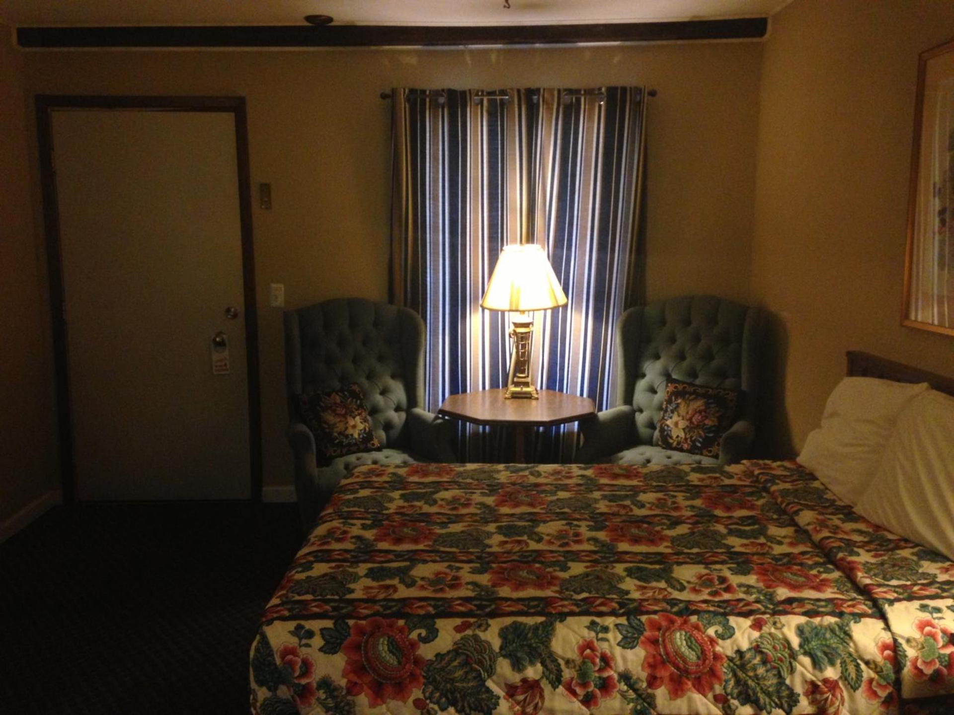 Rustic Motel Rolla photo 16