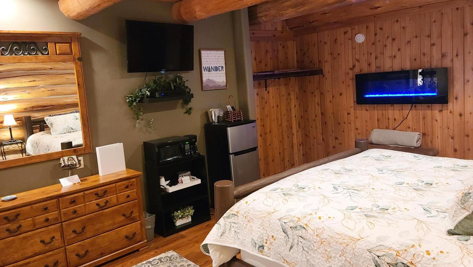 Dodge Peak Lodge photo 24