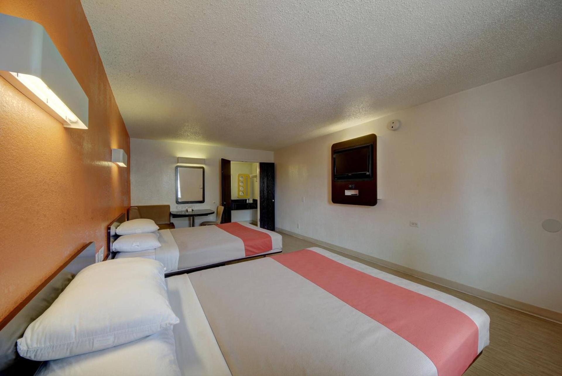 Motel 6-San Antonio, TX - Downtown - Market Square photo 19