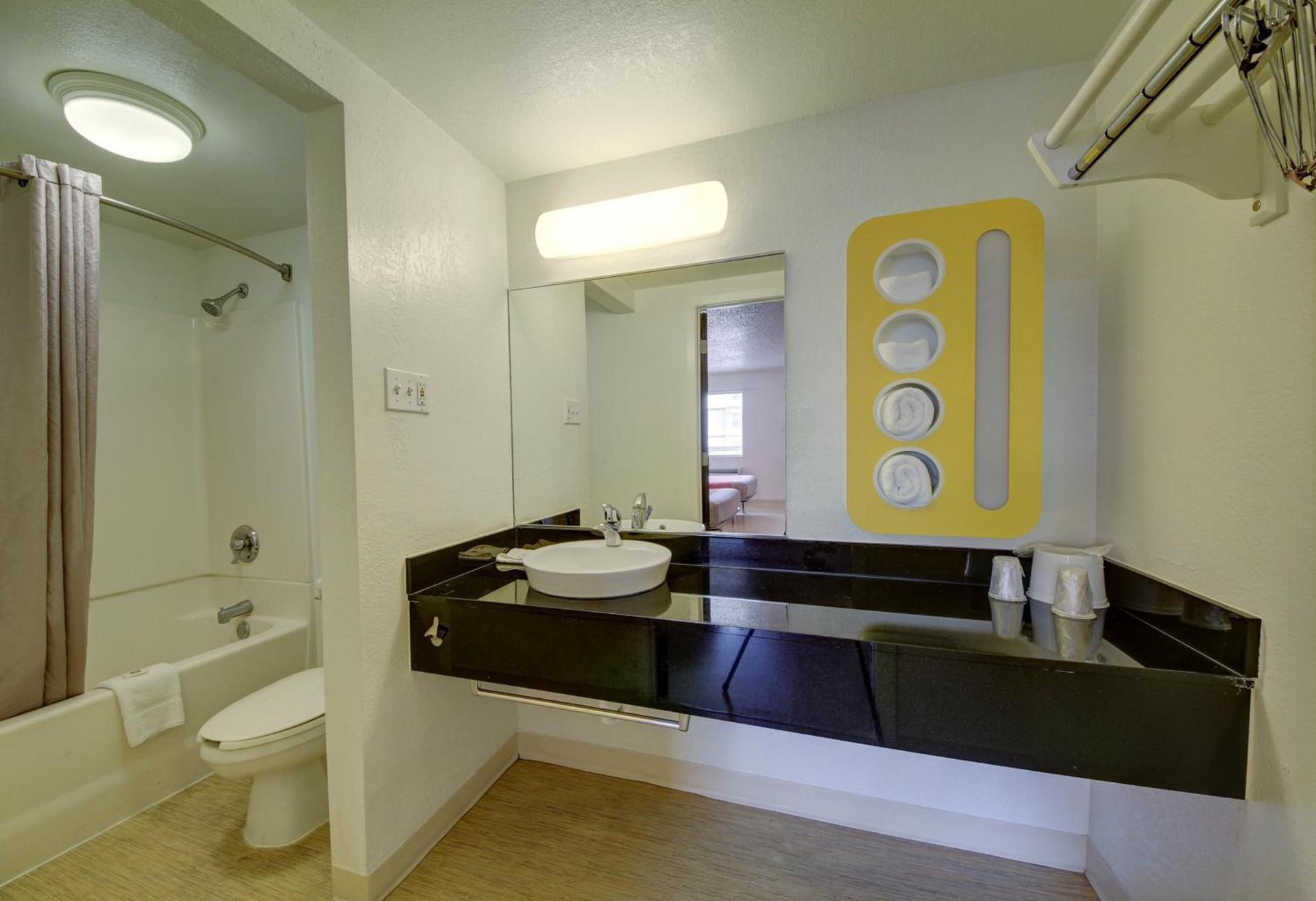 Motel 6-San Antonio, TX - Downtown - Market Square photo 31