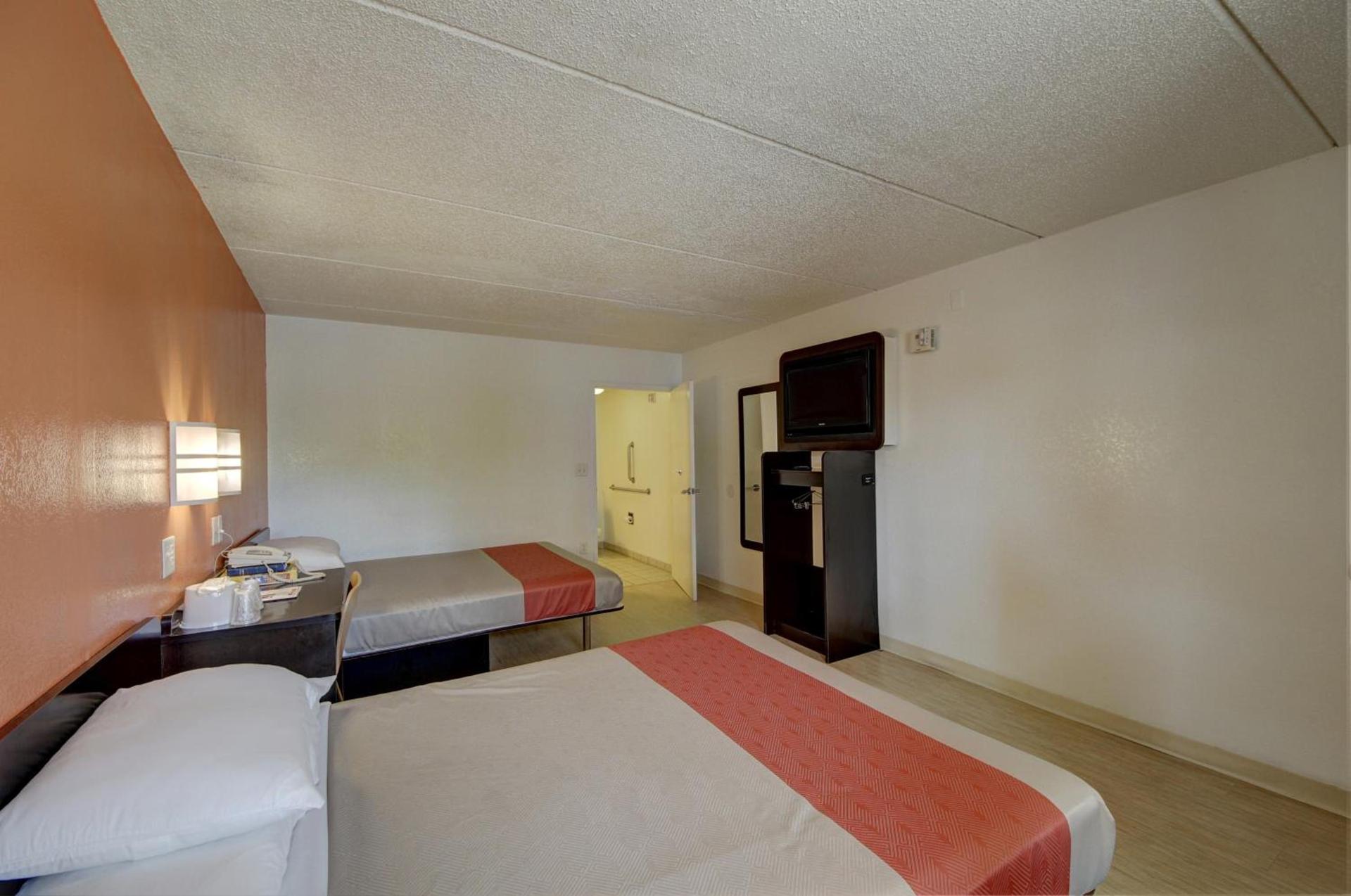 Motel 6-San Antonio, TX - Downtown - Market Square photo 12