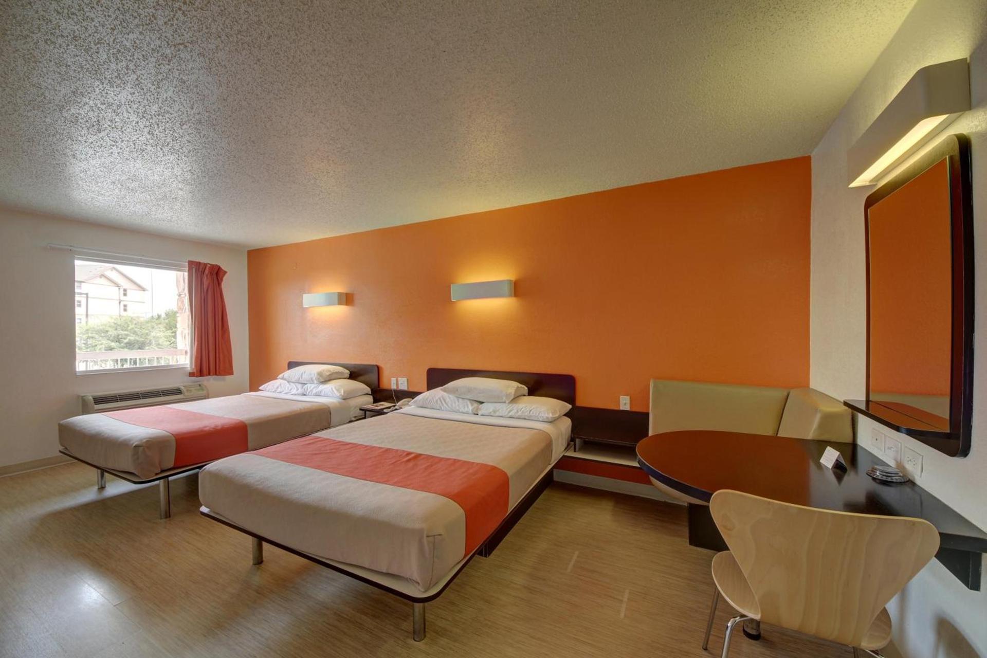 Motel 6-San Antonio, TX - Downtown - Market Square photo 17