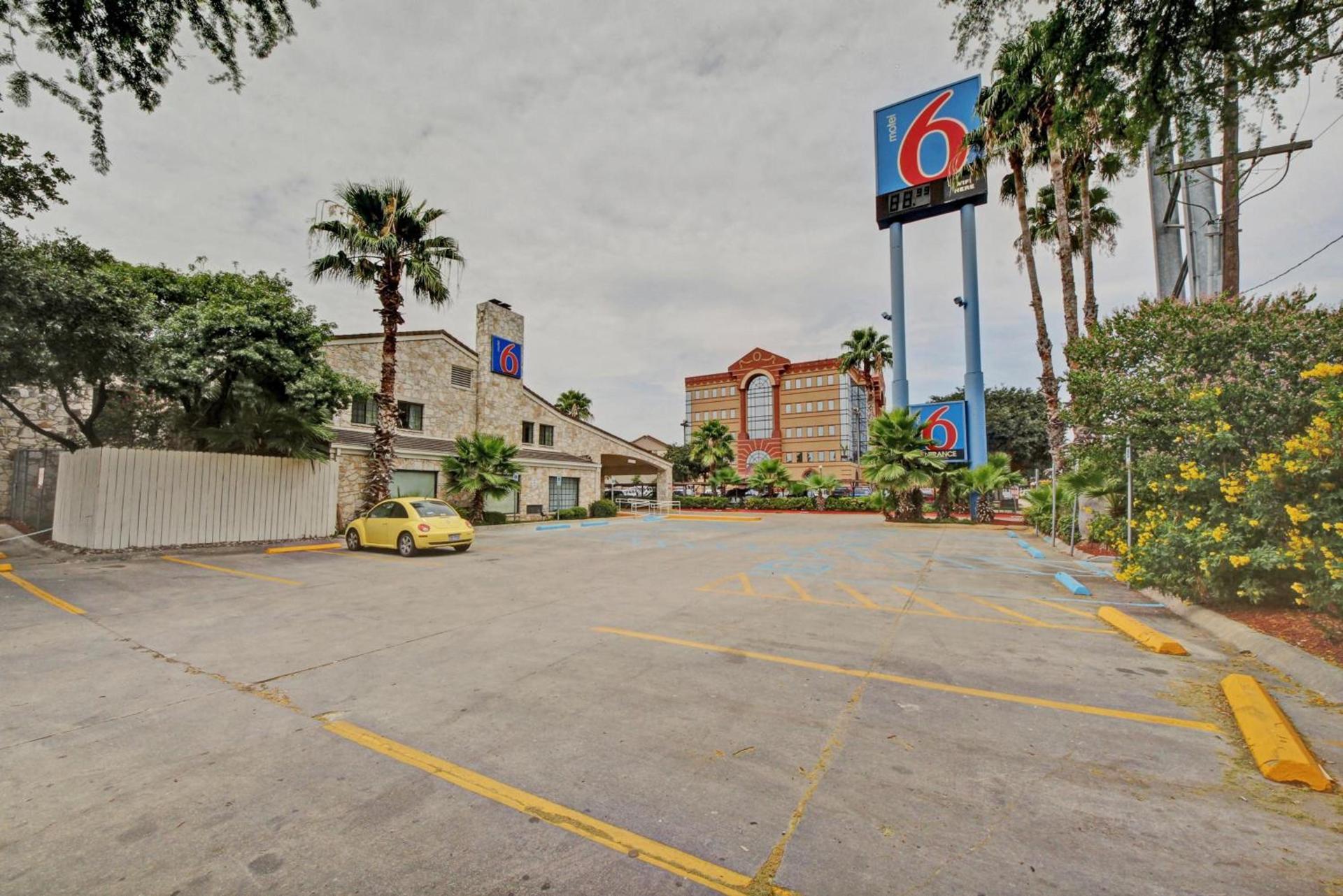 Motel 6-San Antonio, TX - Downtown - Market Square photo 65