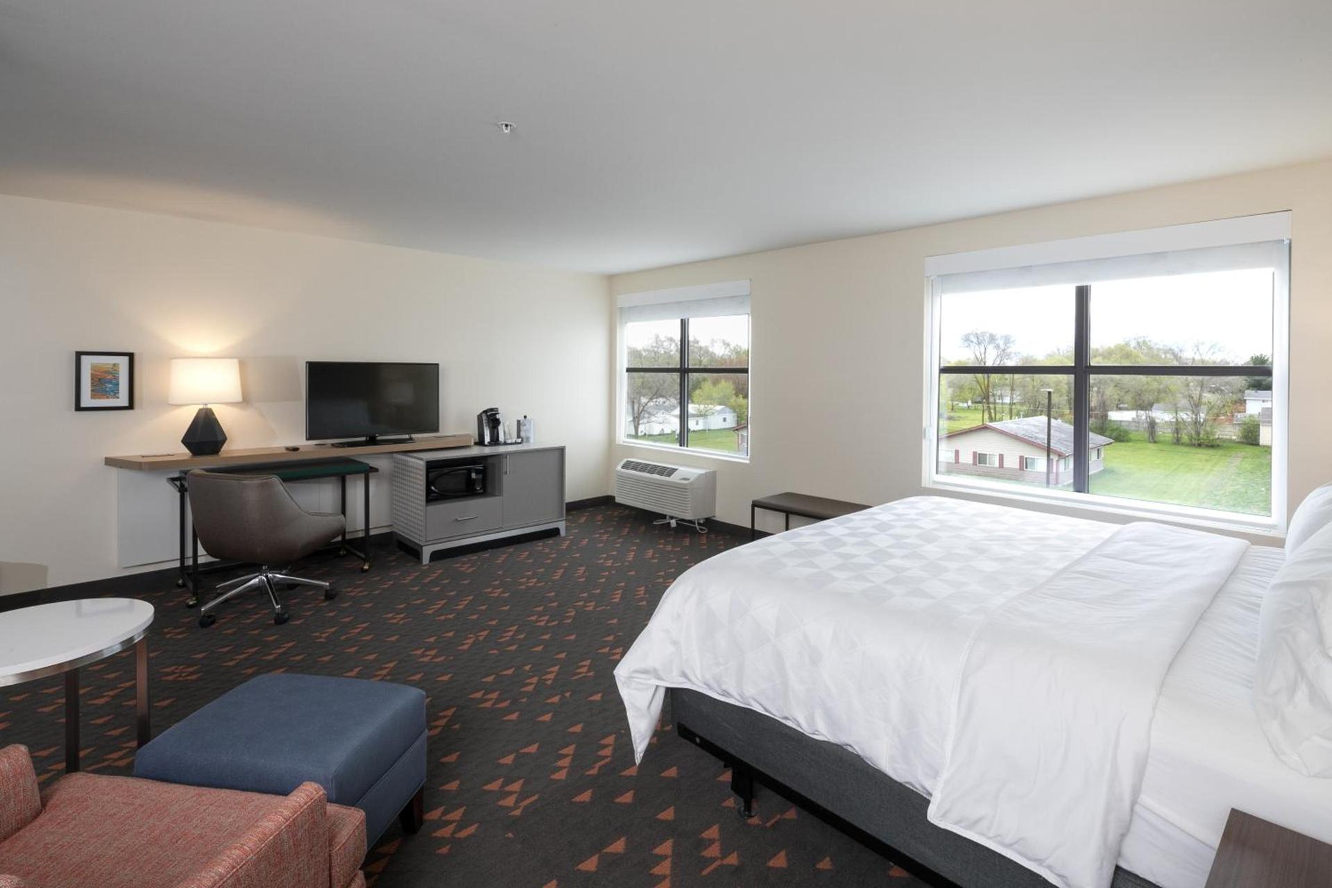 Holiday Inn & Suites Detroit - Troy by IHG photo 27