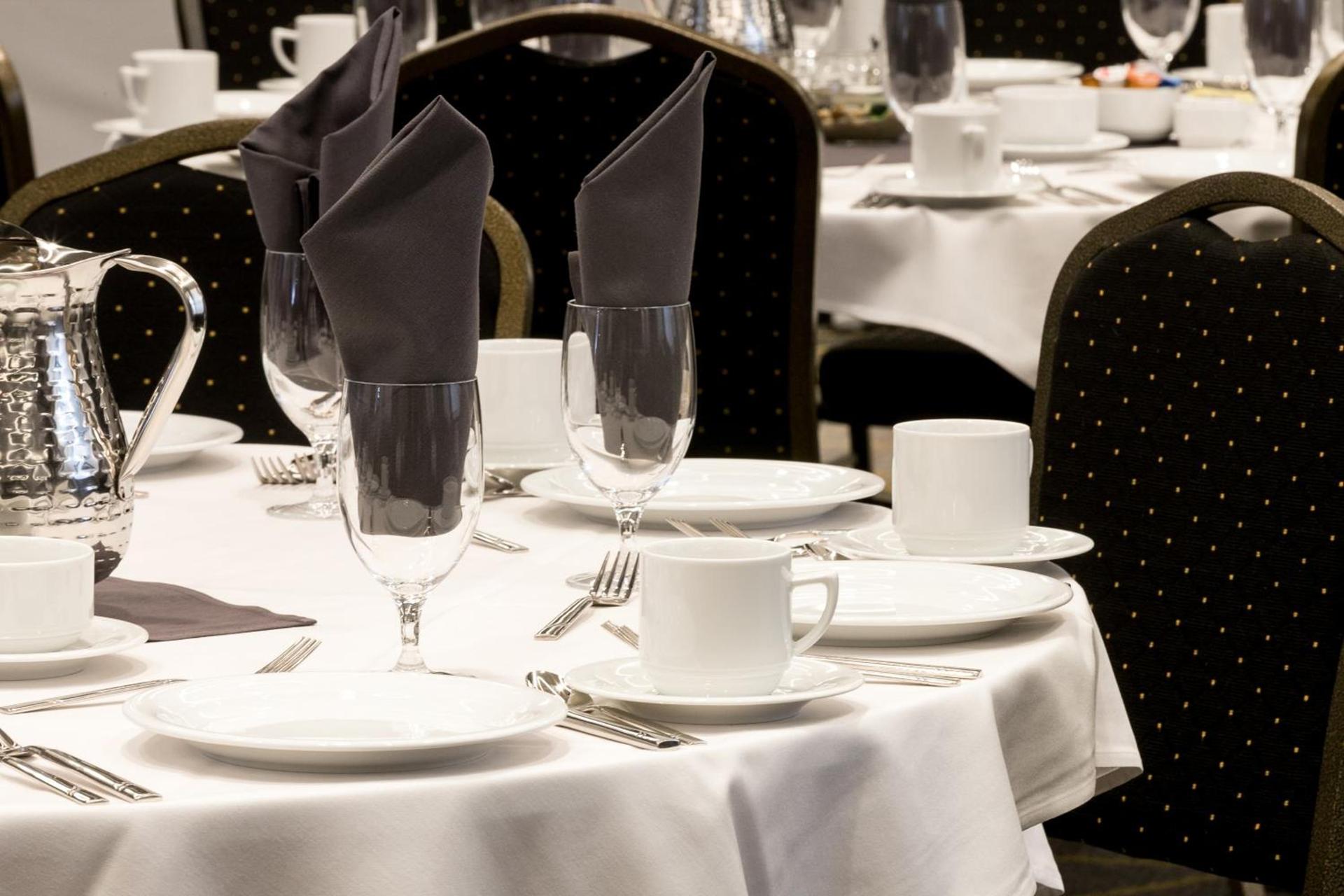 Holiday Inn & Suites Detroit - Troy by IHG photo 49