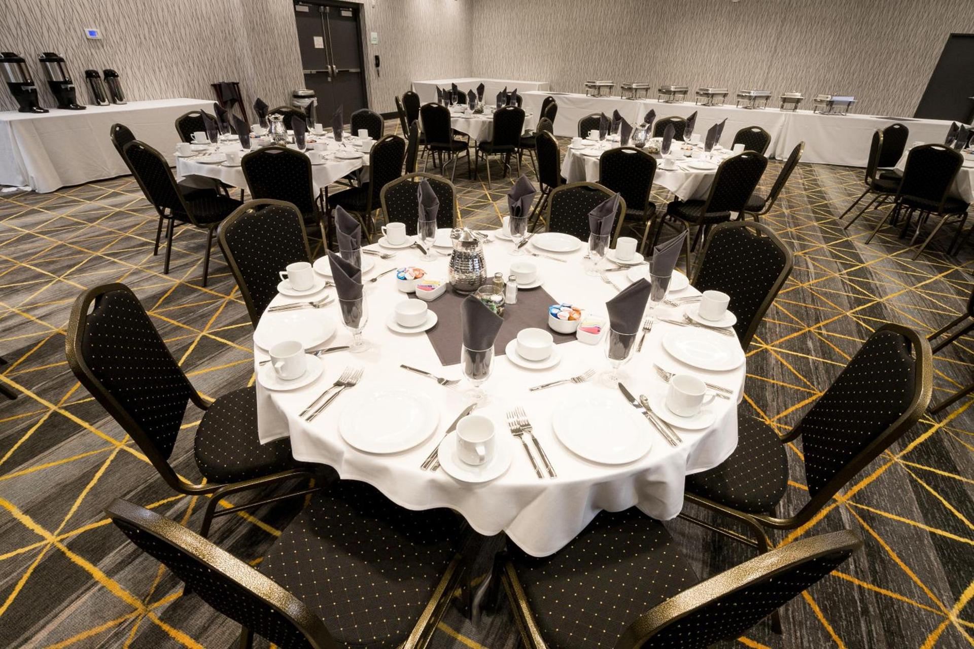 Holiday Inn & Suites Detroit - Troy by IHG photo 47