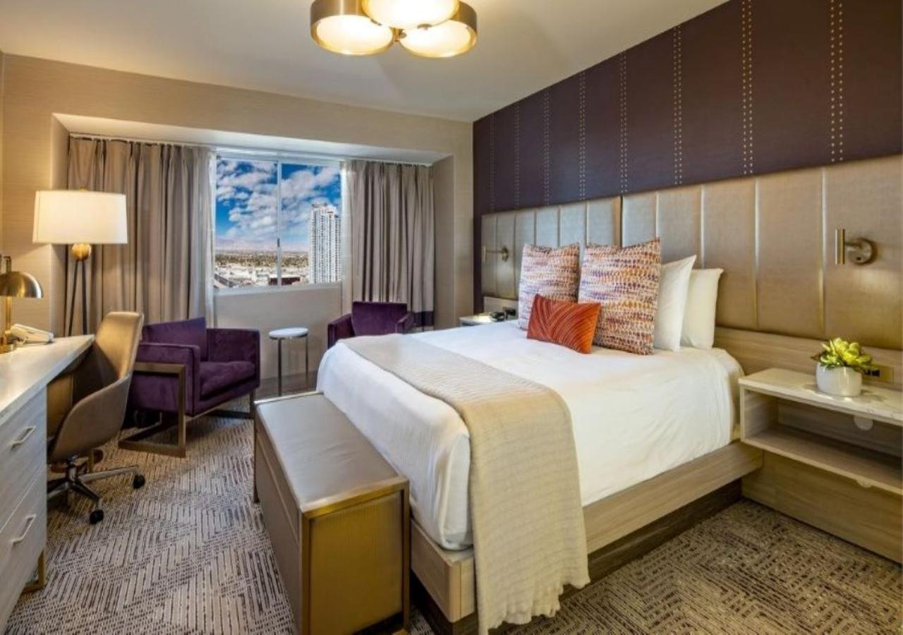 SAHARA Las Vegas photo 9