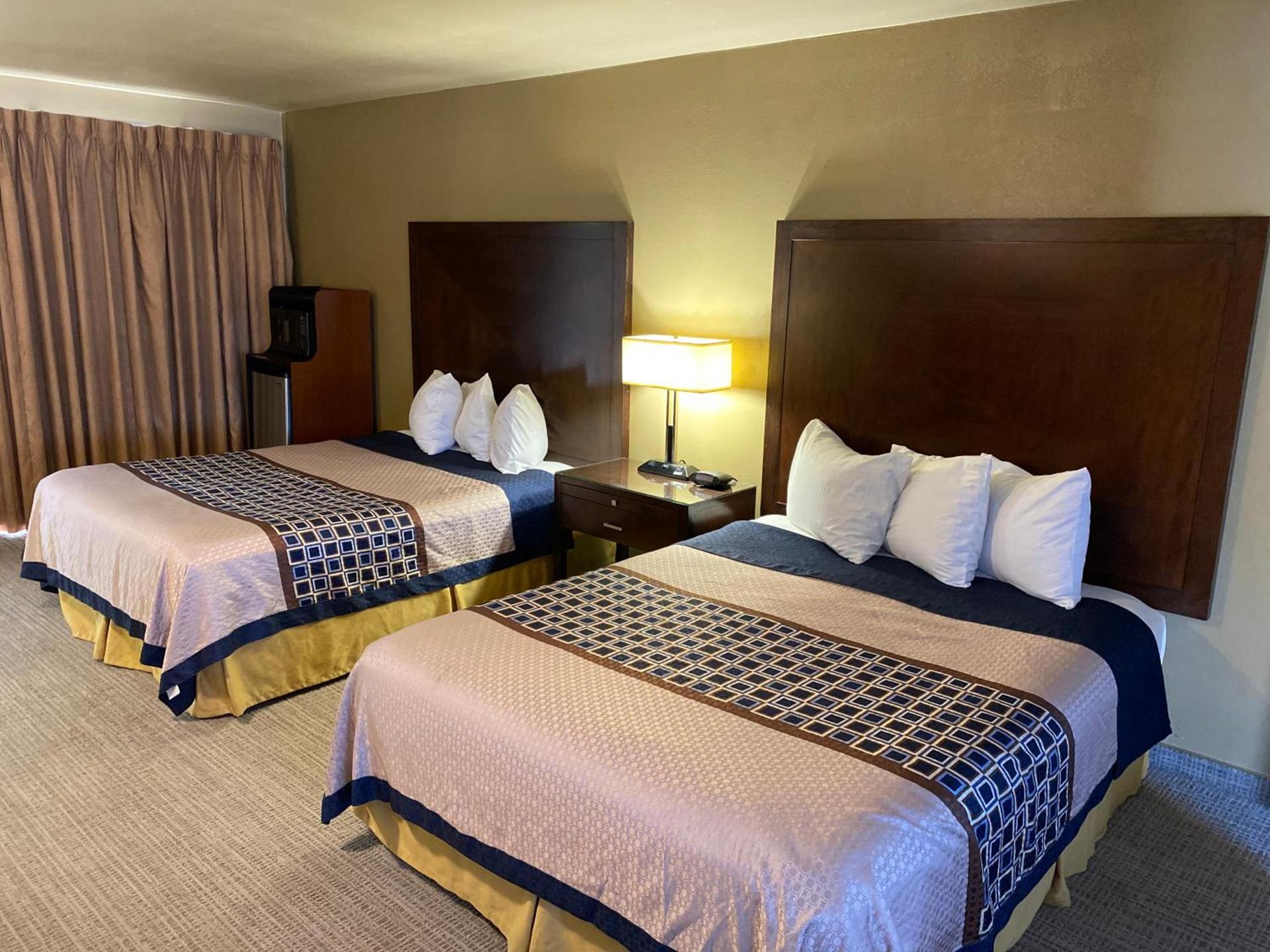 Vino Inn & Suites photo 29