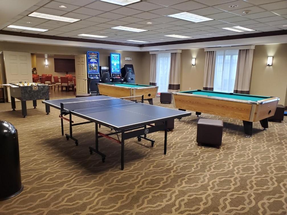 Comfort Suites Oshkosh West photo 37