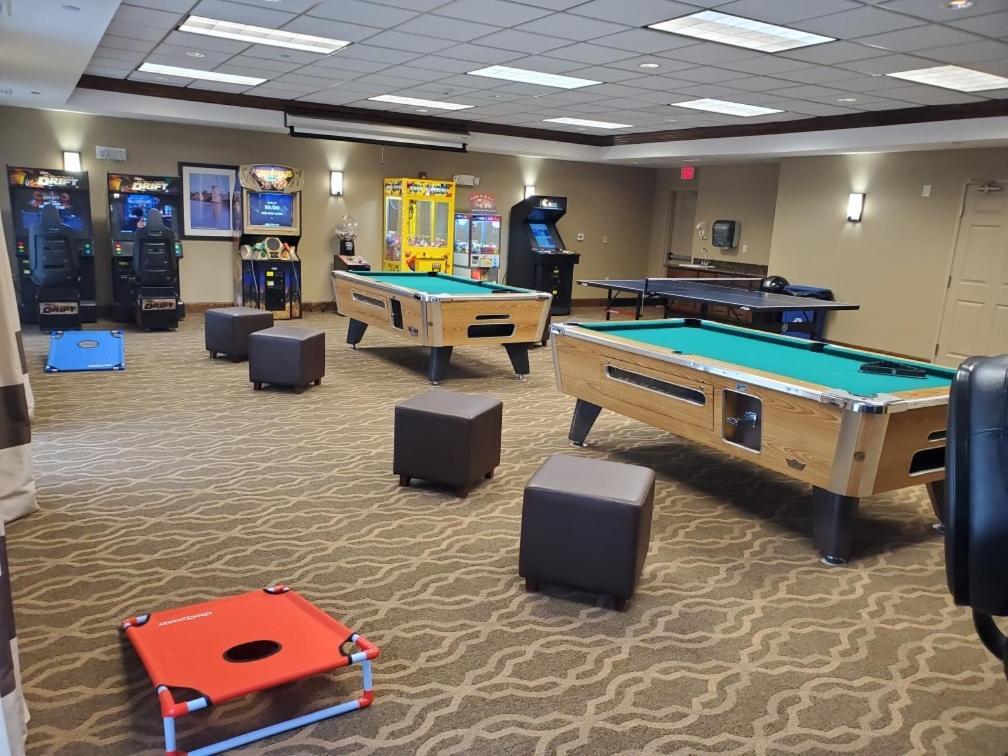 Comfort Suites Oshkosh West photo 38