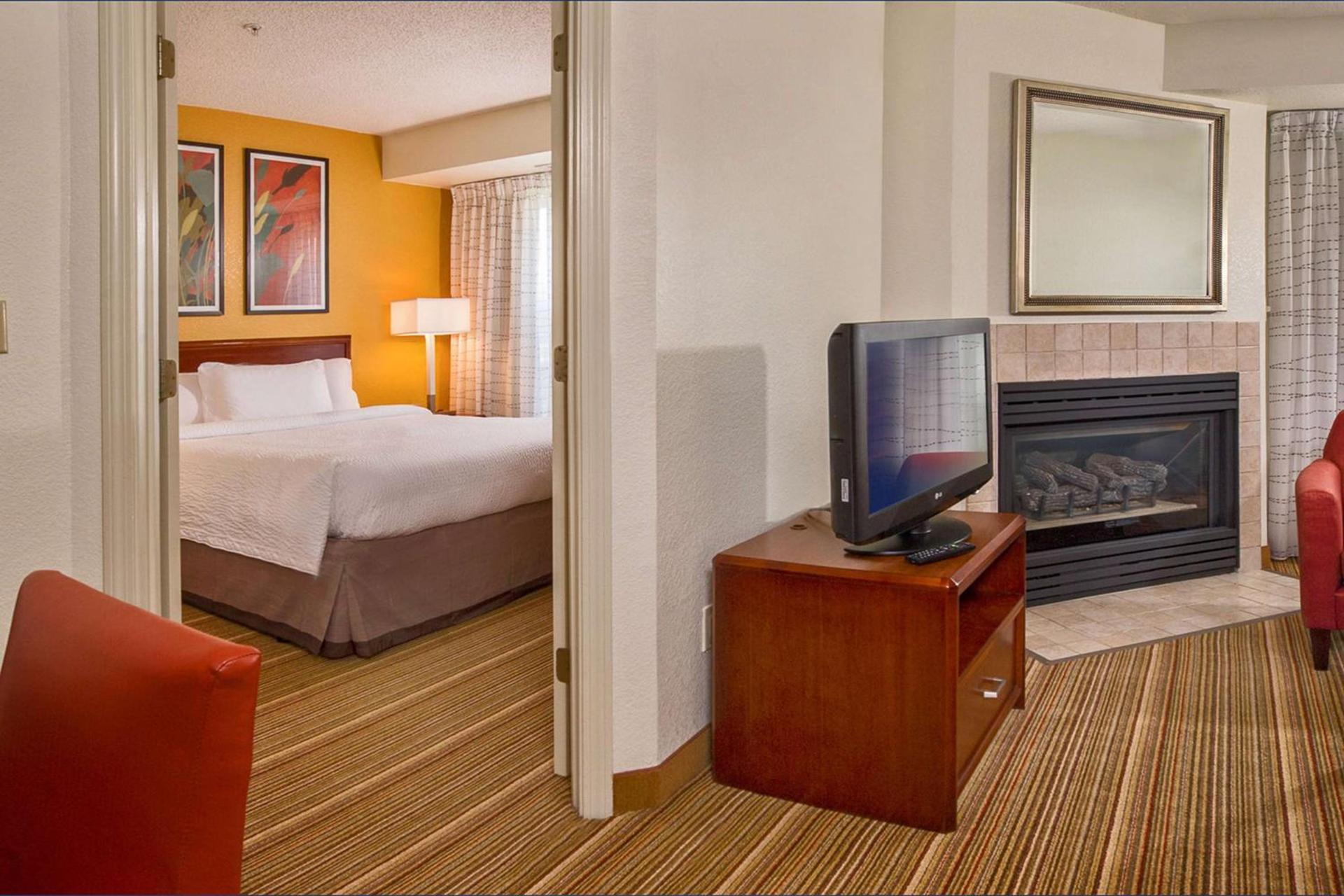 Sonesta ES Suites Charlottesville University photo 11