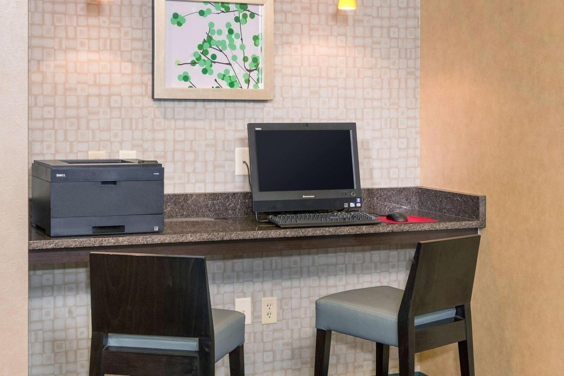 Sonesta ES Suites Charlottesville University photo 18