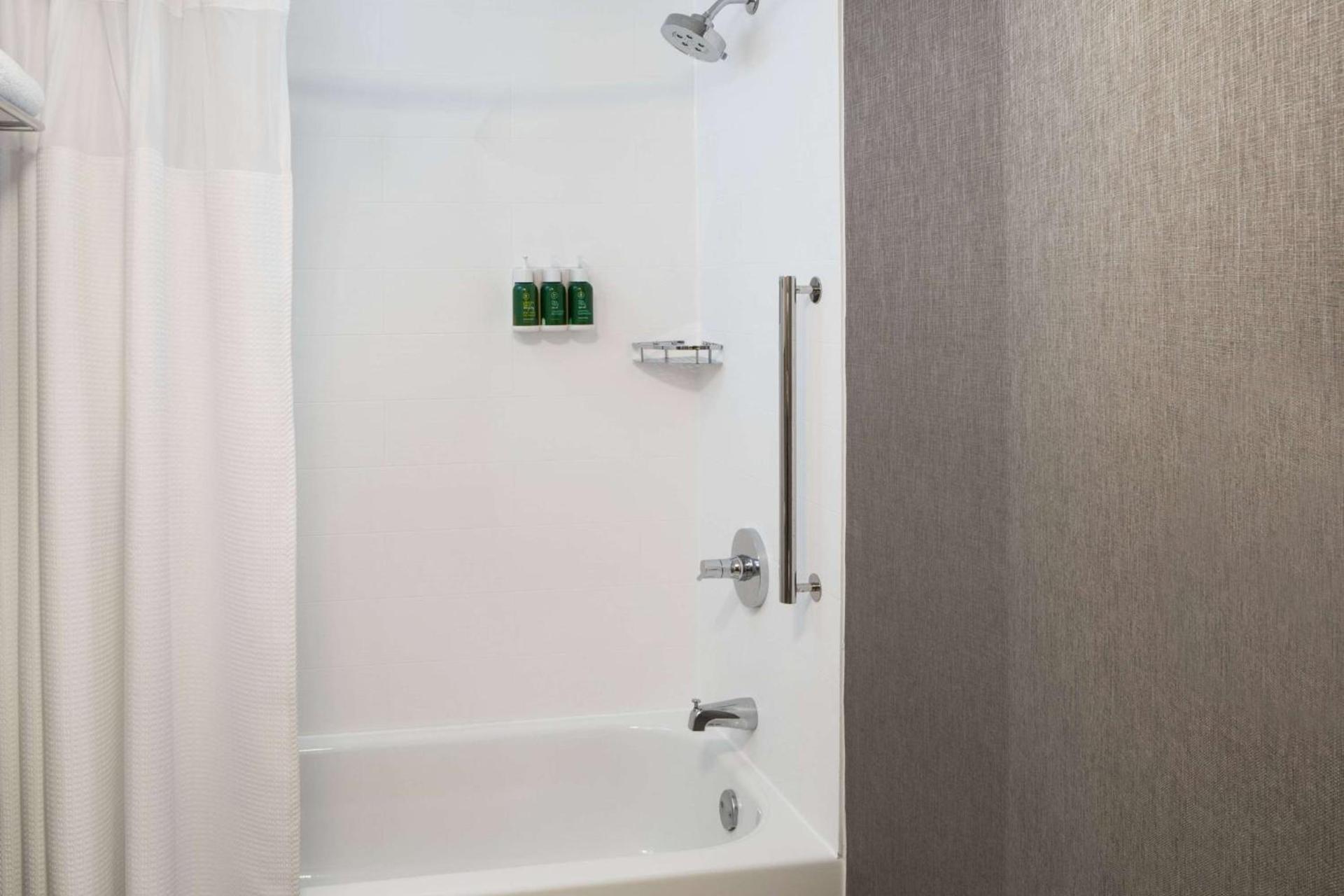 Sonesta Select Nashville Airport Suites photo 12