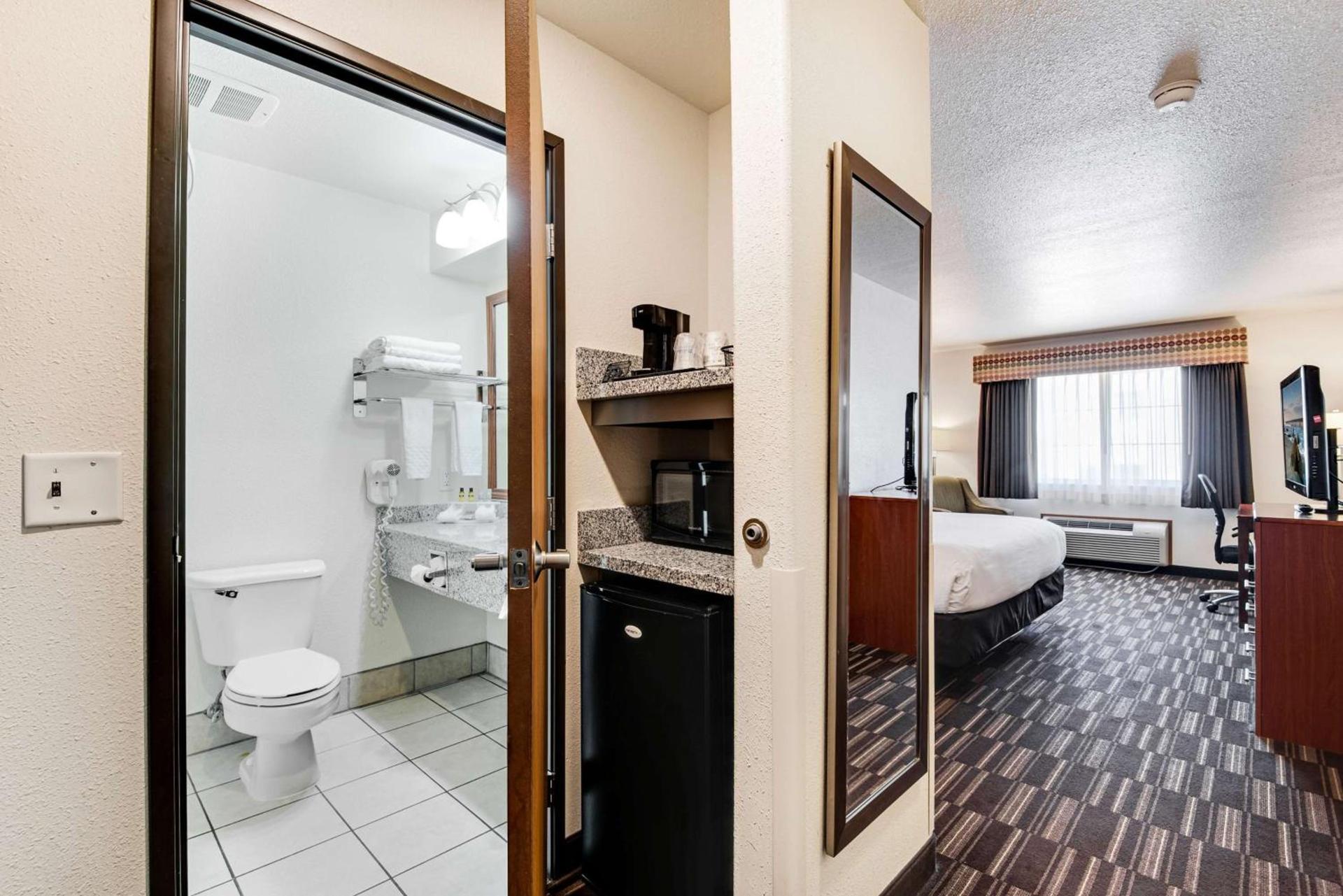 Best Western Firestone Inn & Suites photo 16