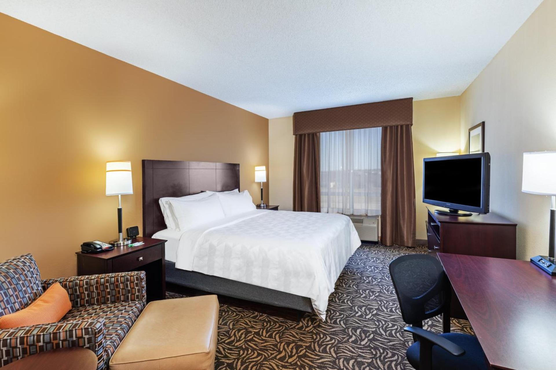 Holiday Inn Ardmore by IHG photo 39