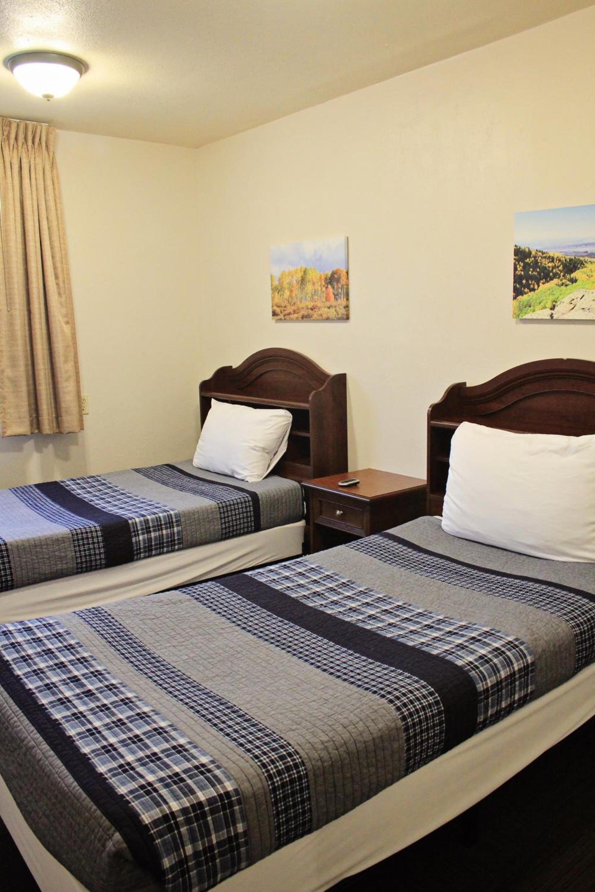 Bowen Motel photo 49