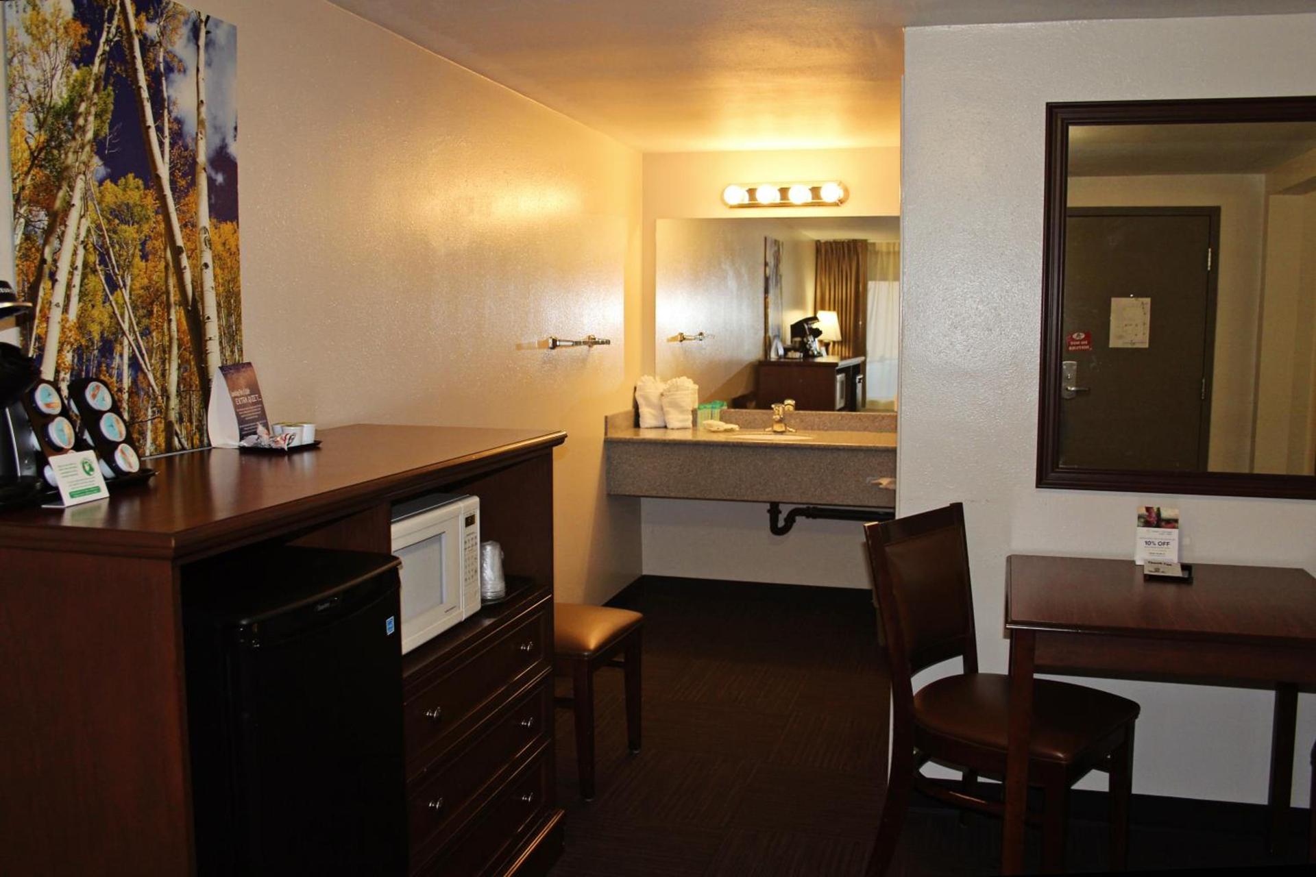 Bowen Motel photo 55
