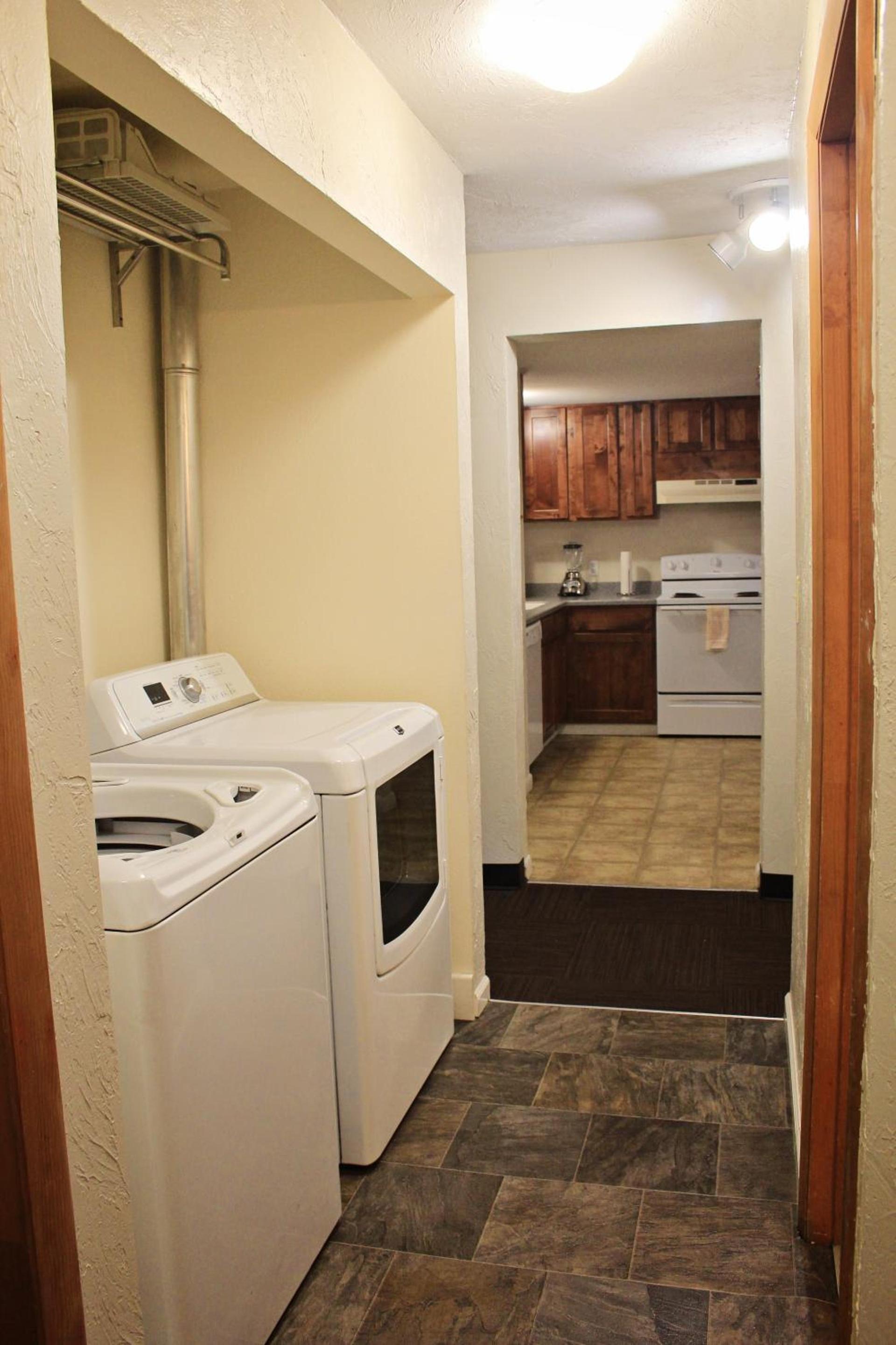 Bowen Motel photo 60