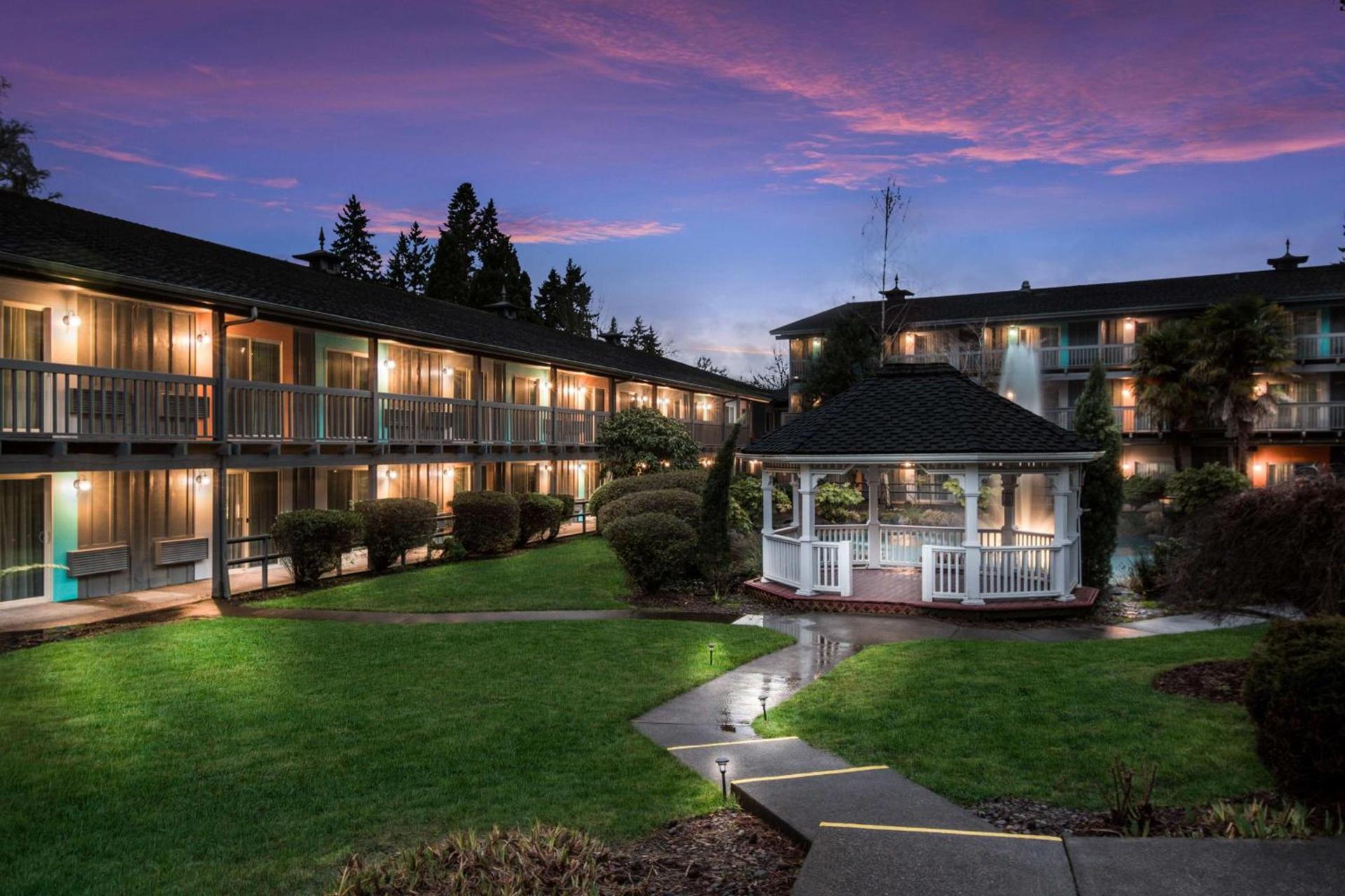 Best Western Portland West Beaverton photo 57