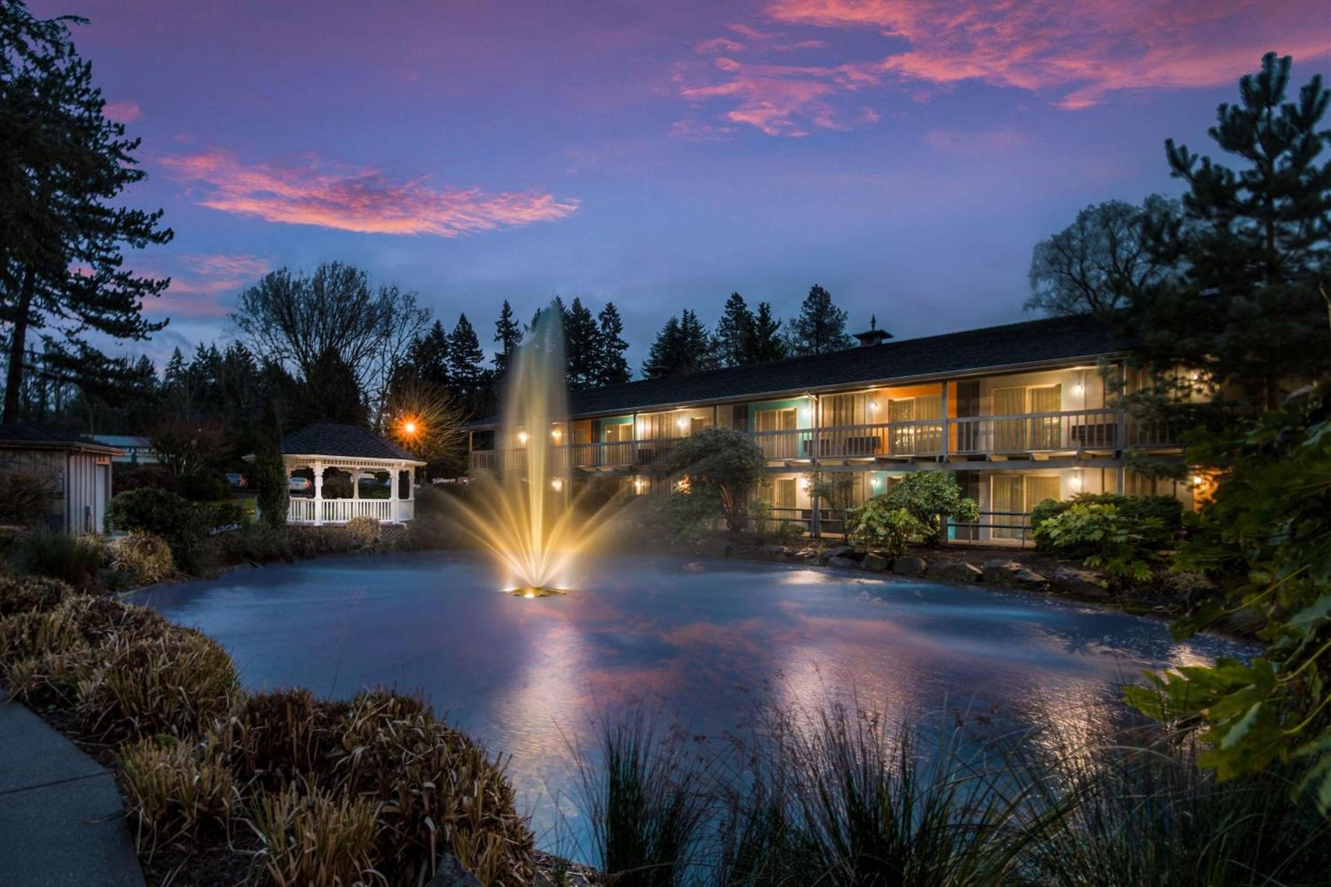 Best Western Portland West Beaverton photo 2