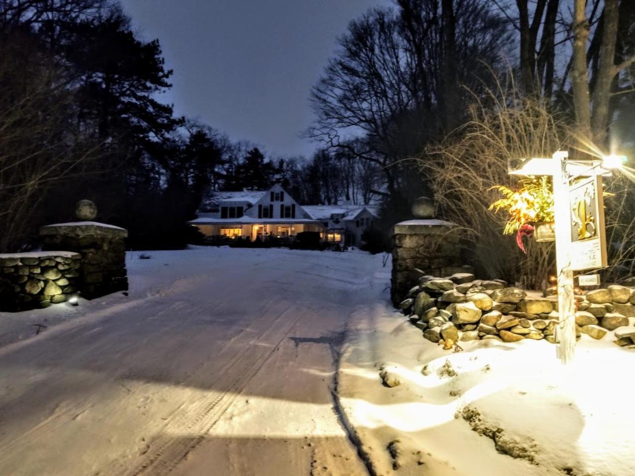 Timbercliffe Cottage Inn photo 11